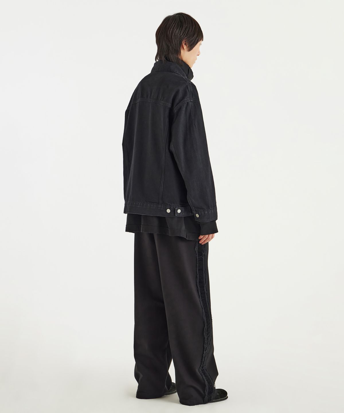 유스(YOUTH) Oversized Denim Trucker Jacket (UNISEX) - Black