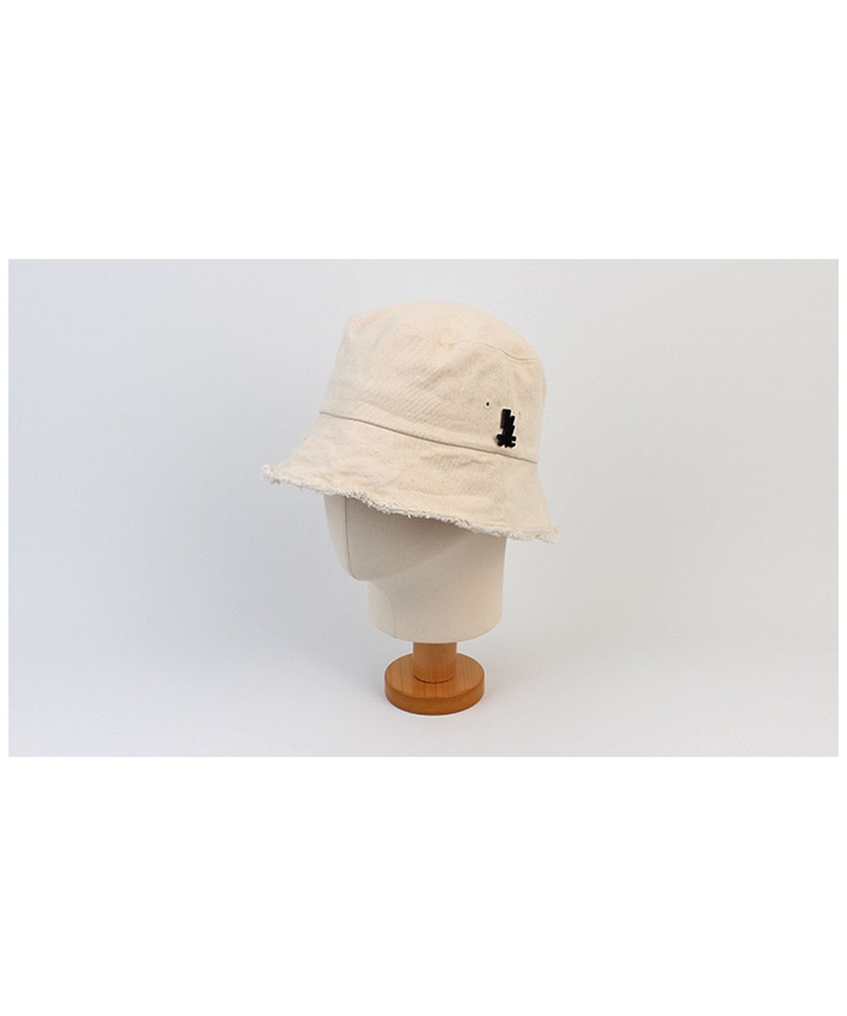 유니버셜 케미스트리(UNIVERSAL CHEMISTRY) Vintage Ivory Wire Bucket Hat 빈티지버킷햇