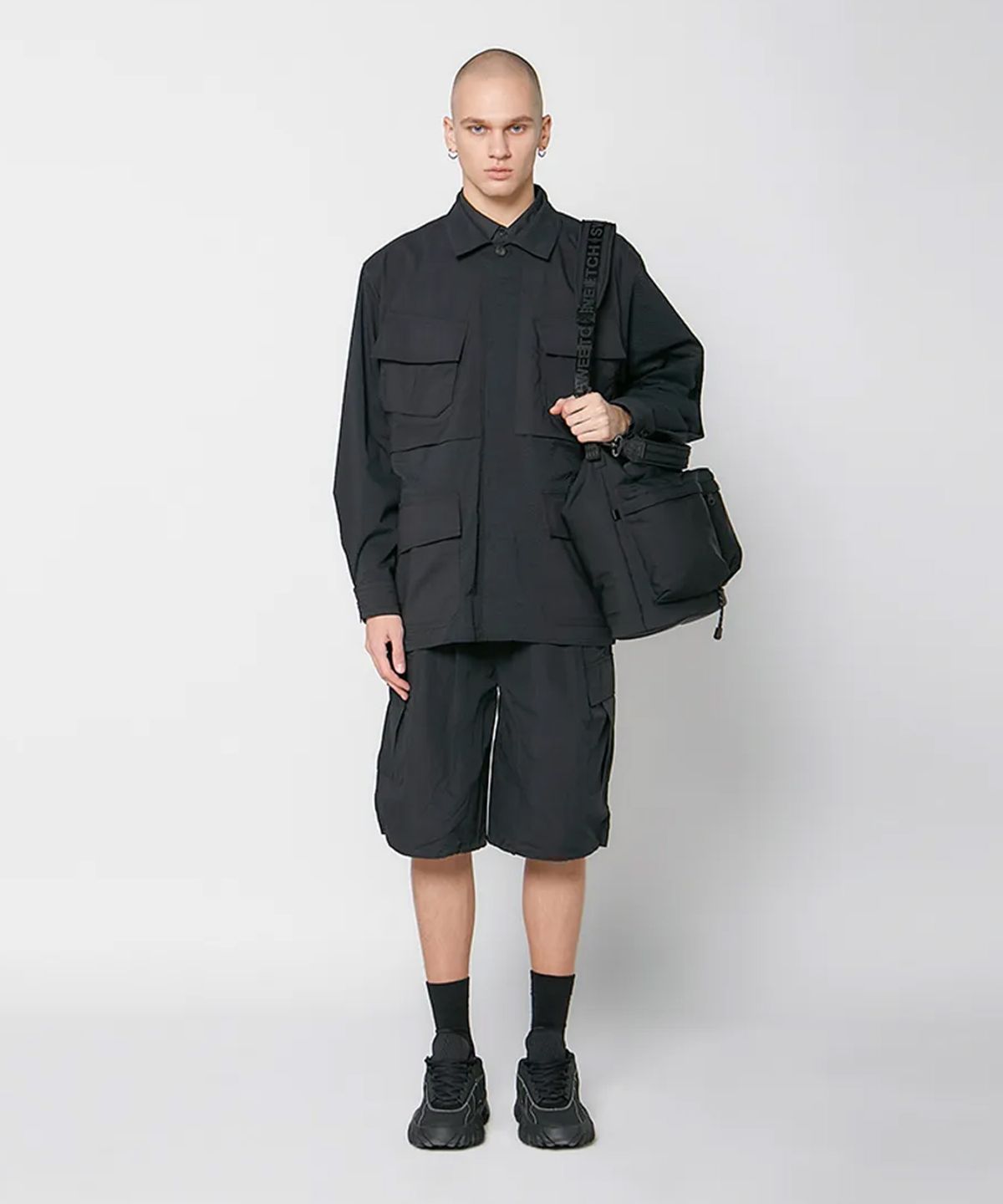 스위치(SWEETCH) CITY BOYS BUCKET BAG 002 L Black