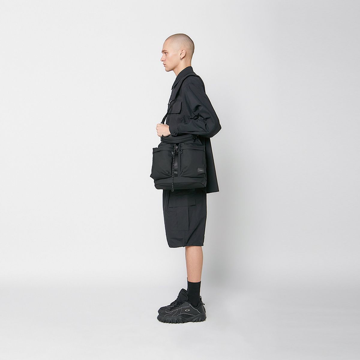 스위치(SWEETCH) CITY BOYS BUCKET BAG 002 L Stone Grey