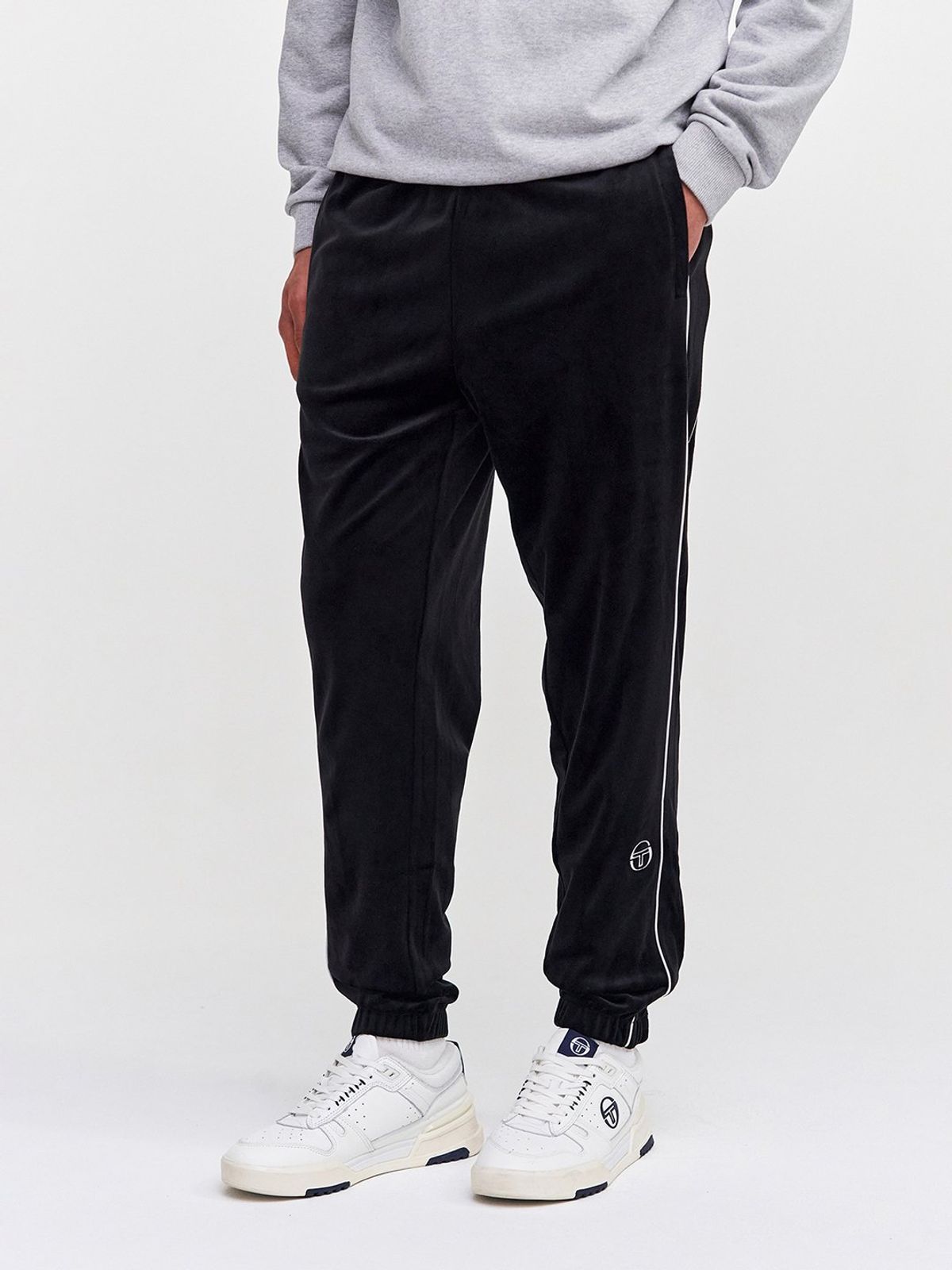 세르지오 타키니(SERGIO TACCHINI) M 데일리 벨루아 트랙 팬츠 (Black)