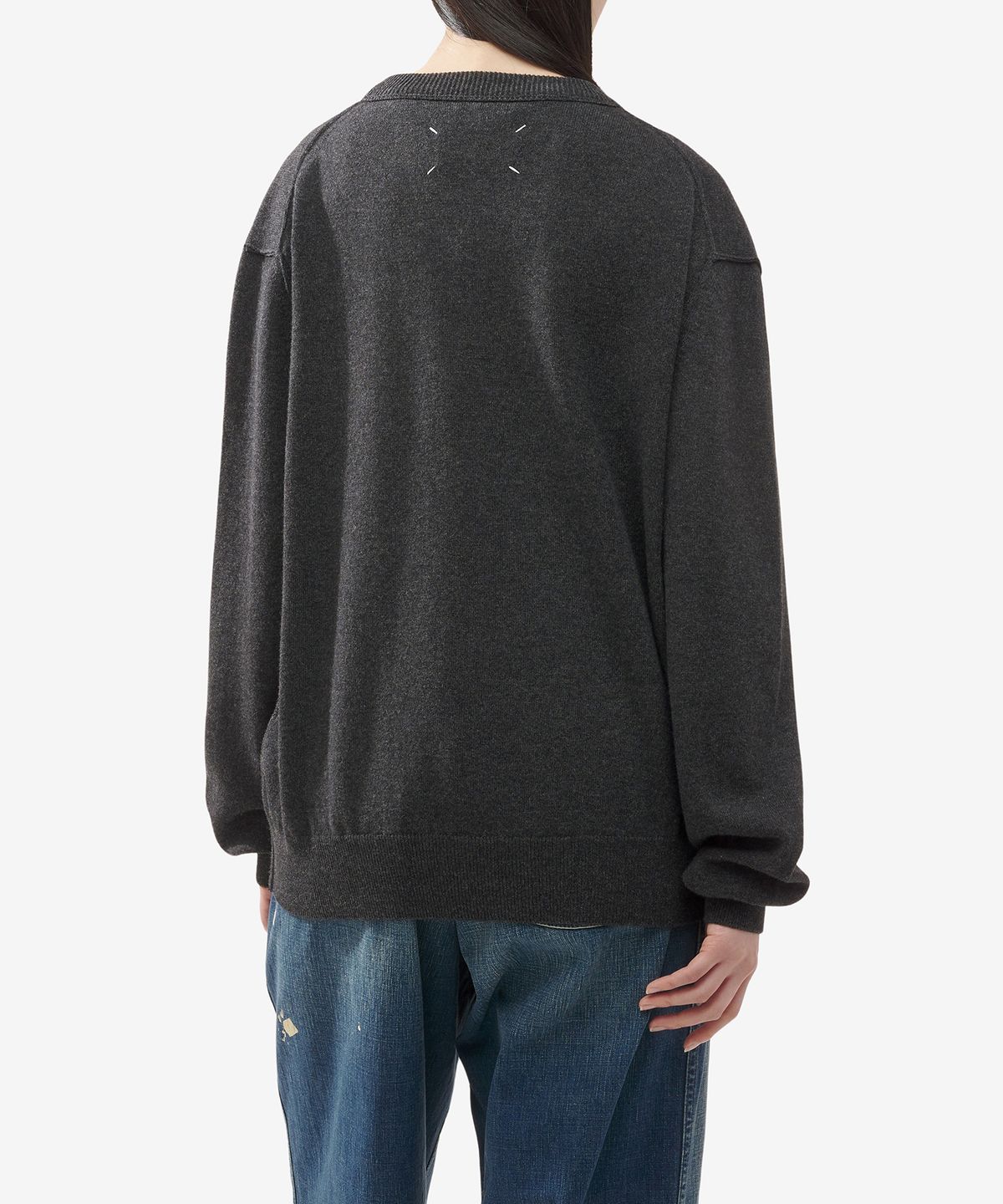 메종 마르지엘라(MAISON MARGIELA) 포켓 디테일 니트 - 차콜 / S51HL0011S18395860M