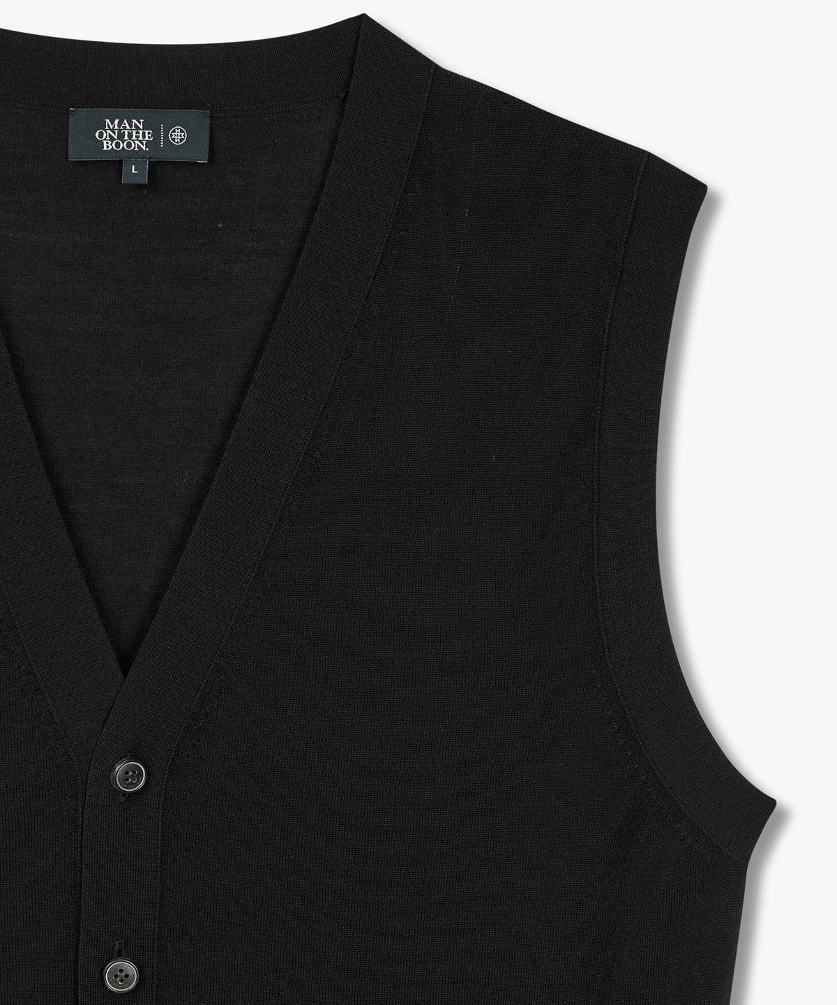 맨온더분(MAN ON THE BOON) [LORO PIANA FABRIC] 니티드 울 브이넥 베스트_블랙 4714113007
