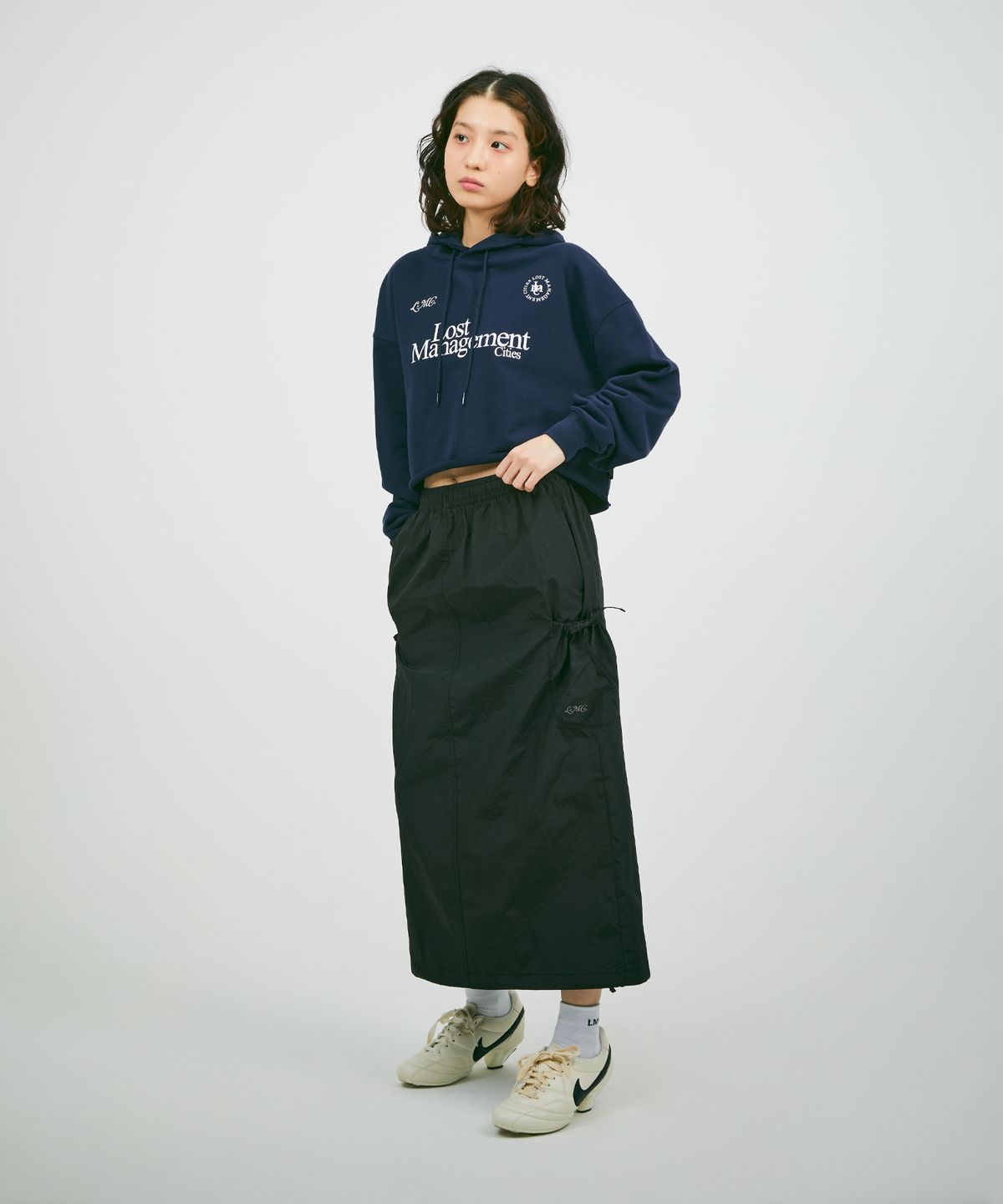 엘엠씨(LMC) WM RAW EDGE CROPPED HOODIE navy