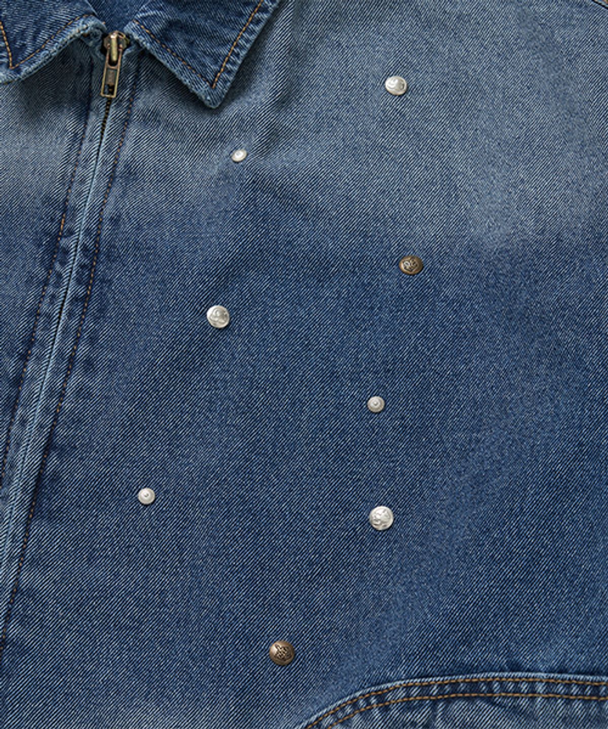 위캔더스(WKNDRS) STUDDED DENIM JACKET (DENIM)