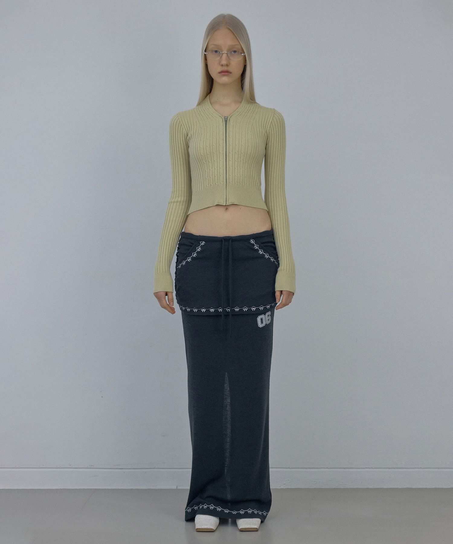 【AMOMENTO】 LAYERED SHIRRING SKIRT ブラック 美品タグ有り】AMOMENTO layered shirring skirt