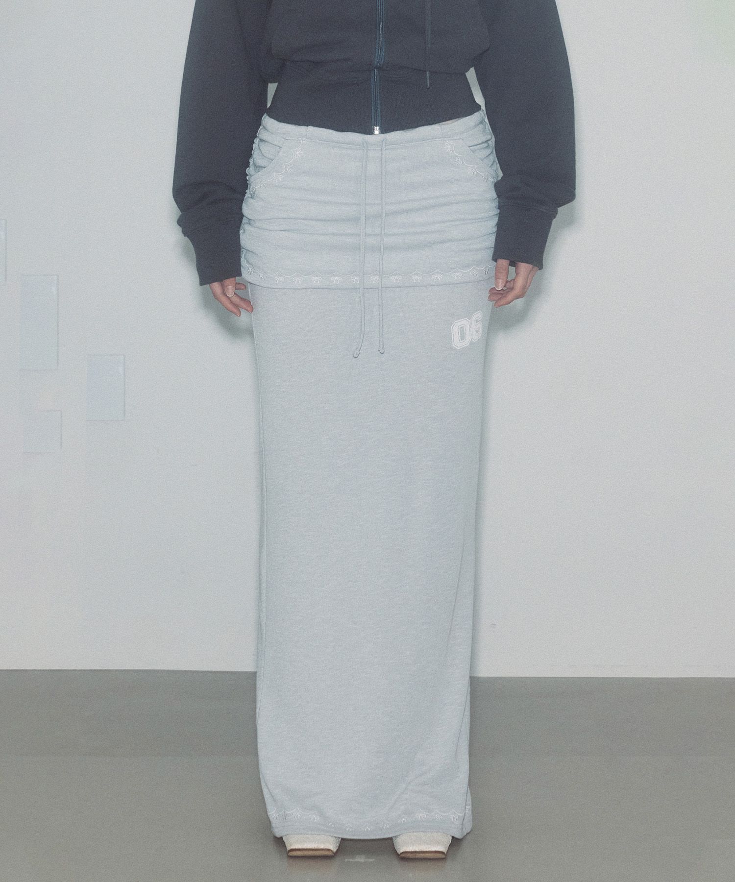 ★SCULPTOR★ Shirring Layered Maxi Skirt Black SC24S409BK Shirring Layered Maxi Skirt Black – Sculptor