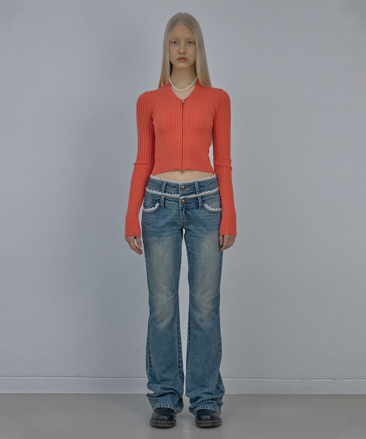 스컬프터(SCULPTOR) Cable Collar Knit Zip-Up Coral