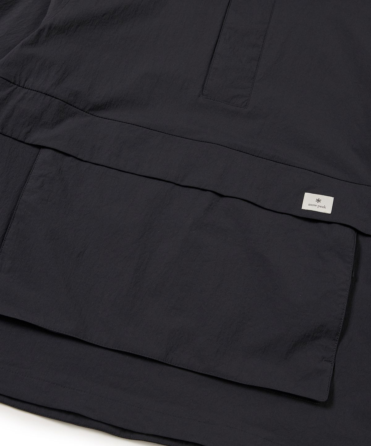 스노우피크 어패럴(SNOWPEAK APPAREL) 루트 스탠드넥 아노락 Dark Charcoal (S24MMRAN60)