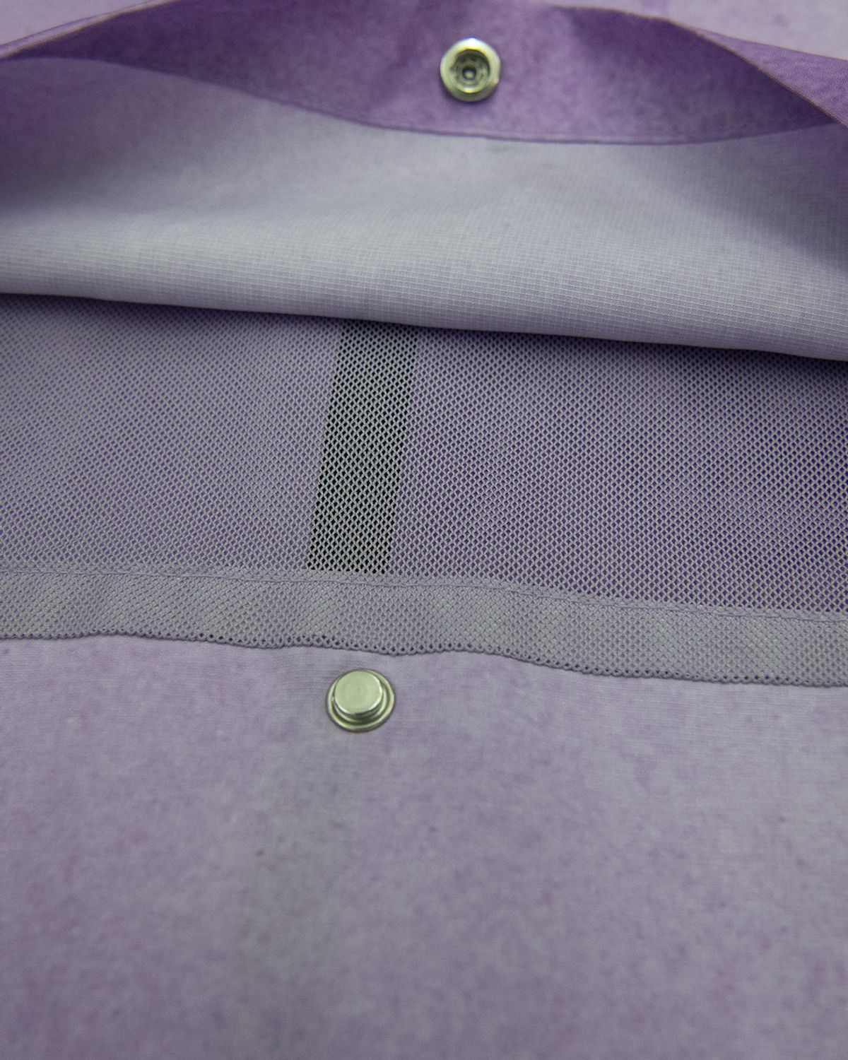더뮤지엄비지터(THEMUSEUMVISITOR) SPRAYED PRINTED WINDBREAKER (PURPLE)