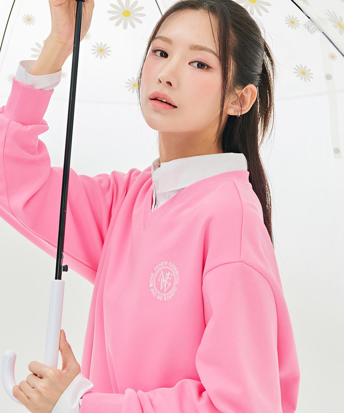 체이스컬트(CHASECULT) 여성 브이넥 맨투맨 티셔츠-DARG5182B0P
