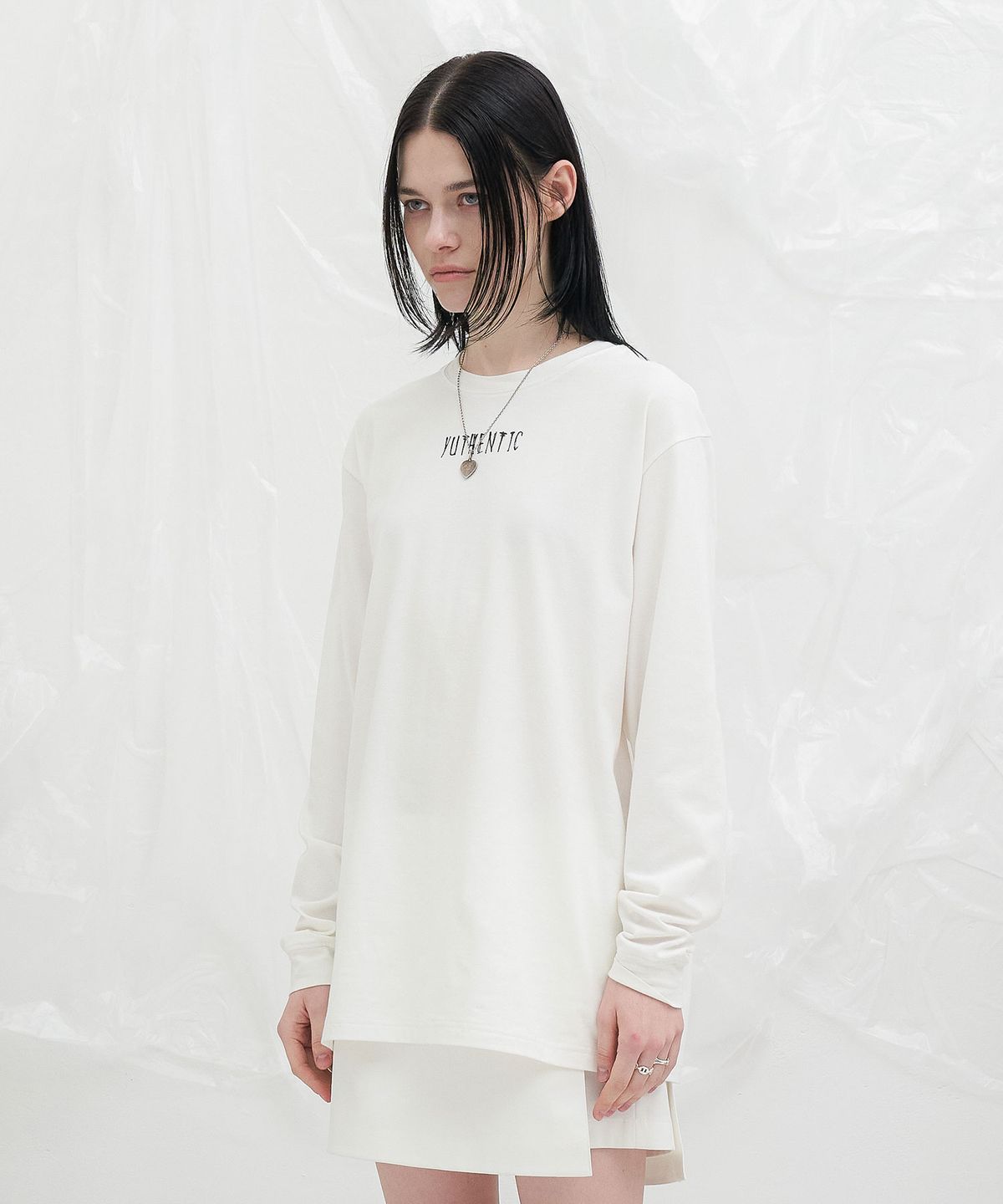 유센틱(YUTHENTIC) 빈티지 그래픽 티셔츠 오프화이트 AW4SE23302