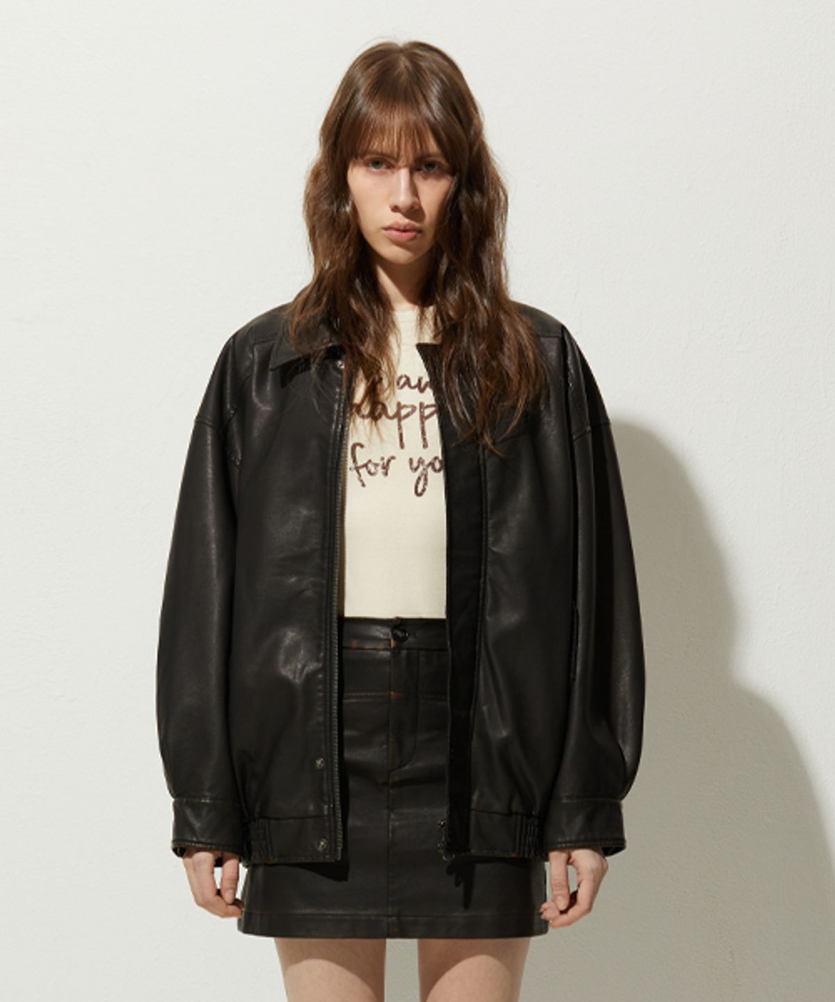 레이디 볼륨(LADY VOLUME) 465-1 VINTAGE COATED LEATHER LOOSE FIT JUMPER_BLACK