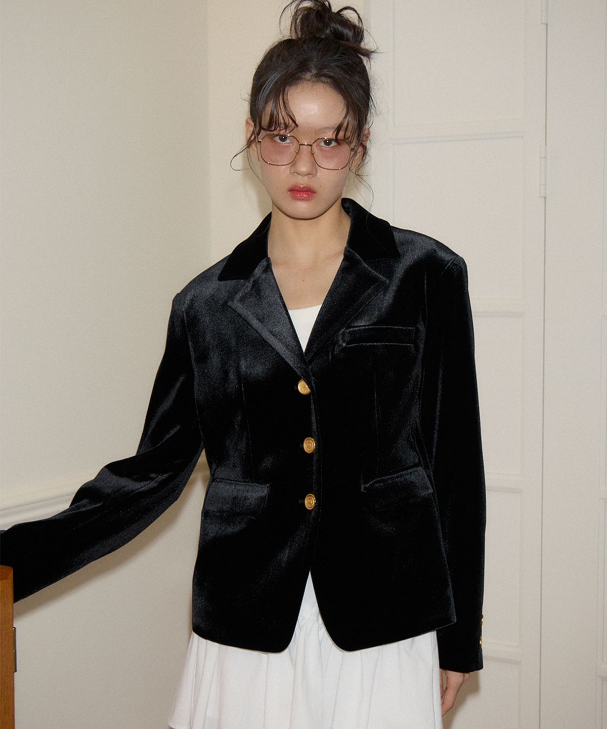 살롱 드 욘(SALON DE YOHN) Classic Velvet Collar Jacket - 사이즈 & 후기 | 무신사 살롱 드 욘(SALON DE YOHN)  Classic Velvet Collar... 