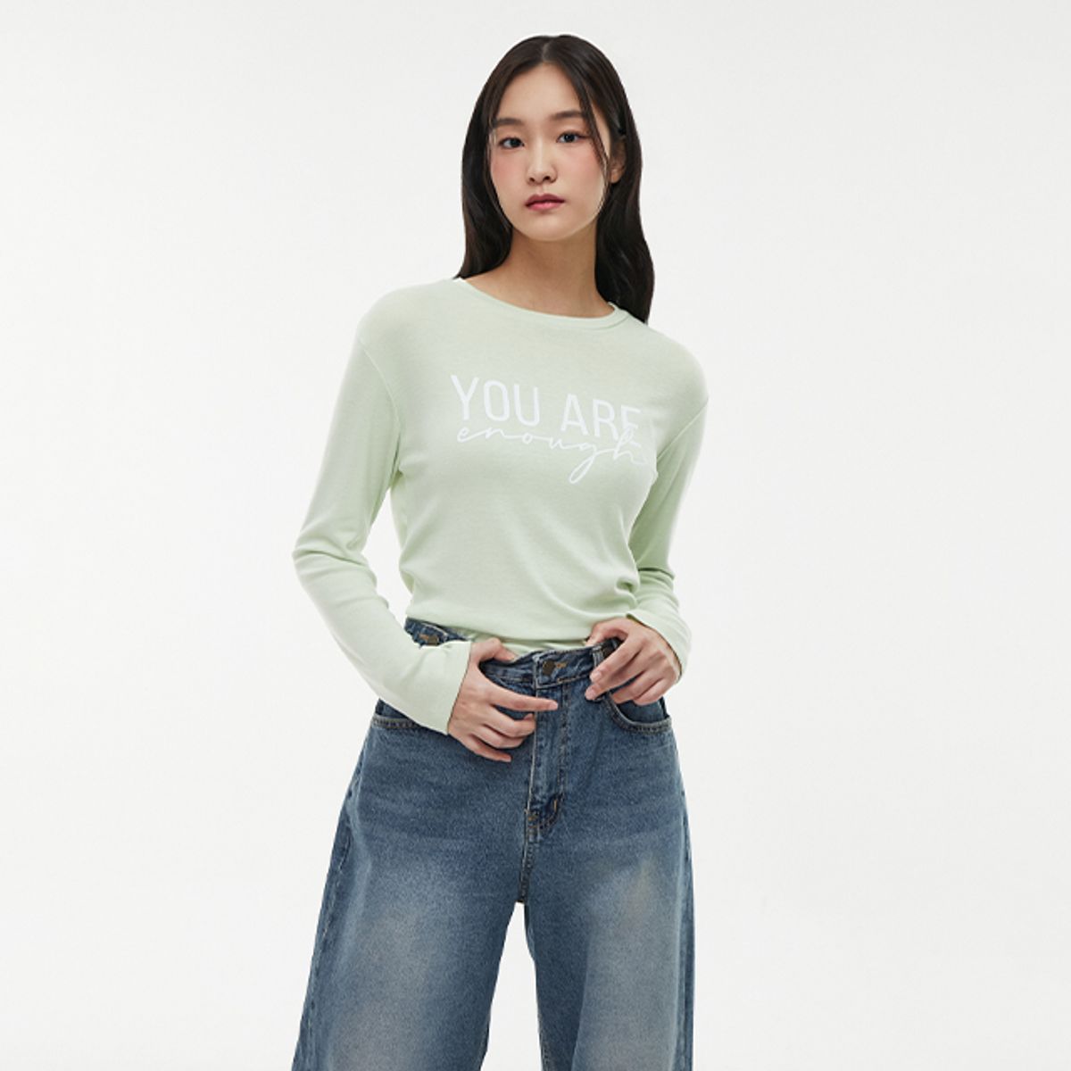 랩(LAP) 레터링 슬림 레이온 티셔츠 AQ1CT281