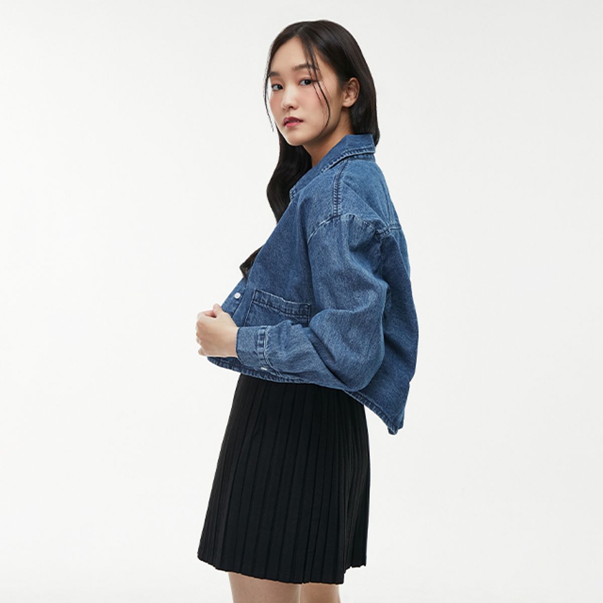 랩(LAP) 아웃포켓 포인트 크랍데님 블라우스 AQ1DB260
