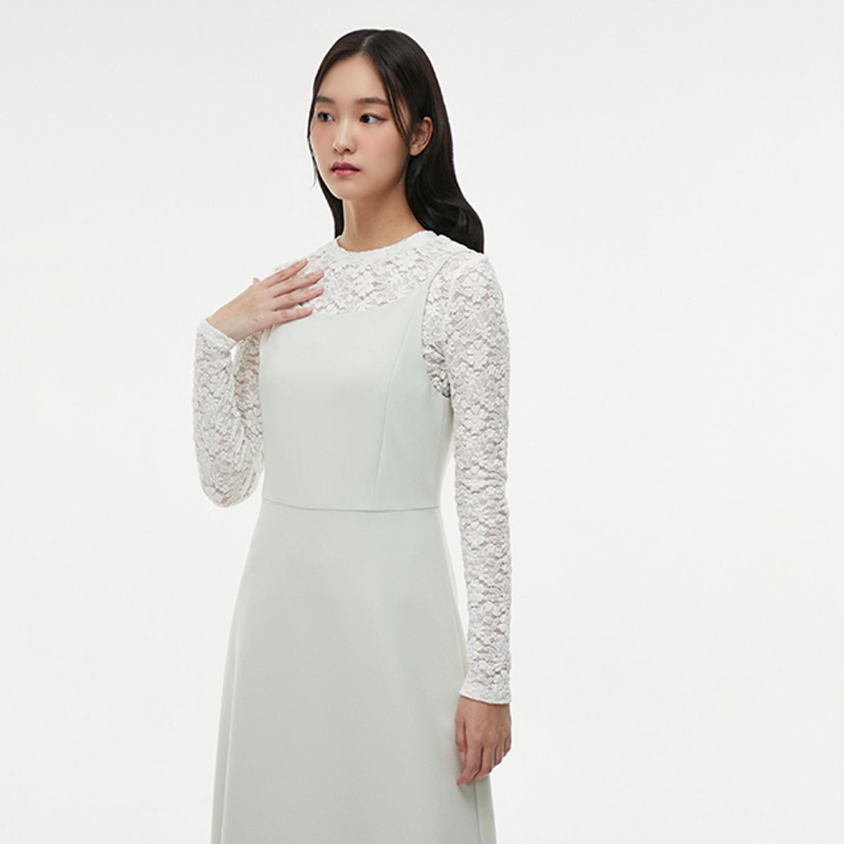 랩(LAP) 라운드넥 레이스 티셔츠 AQ1CT261