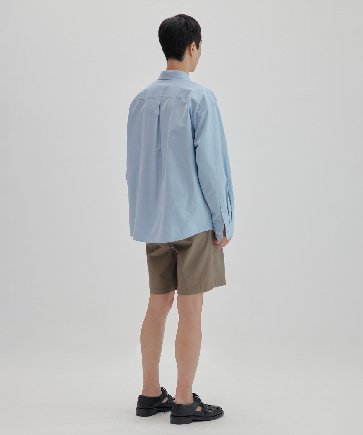 넌블랭크(NONBLANK) 플리츠 포인트 셔츠_FOG