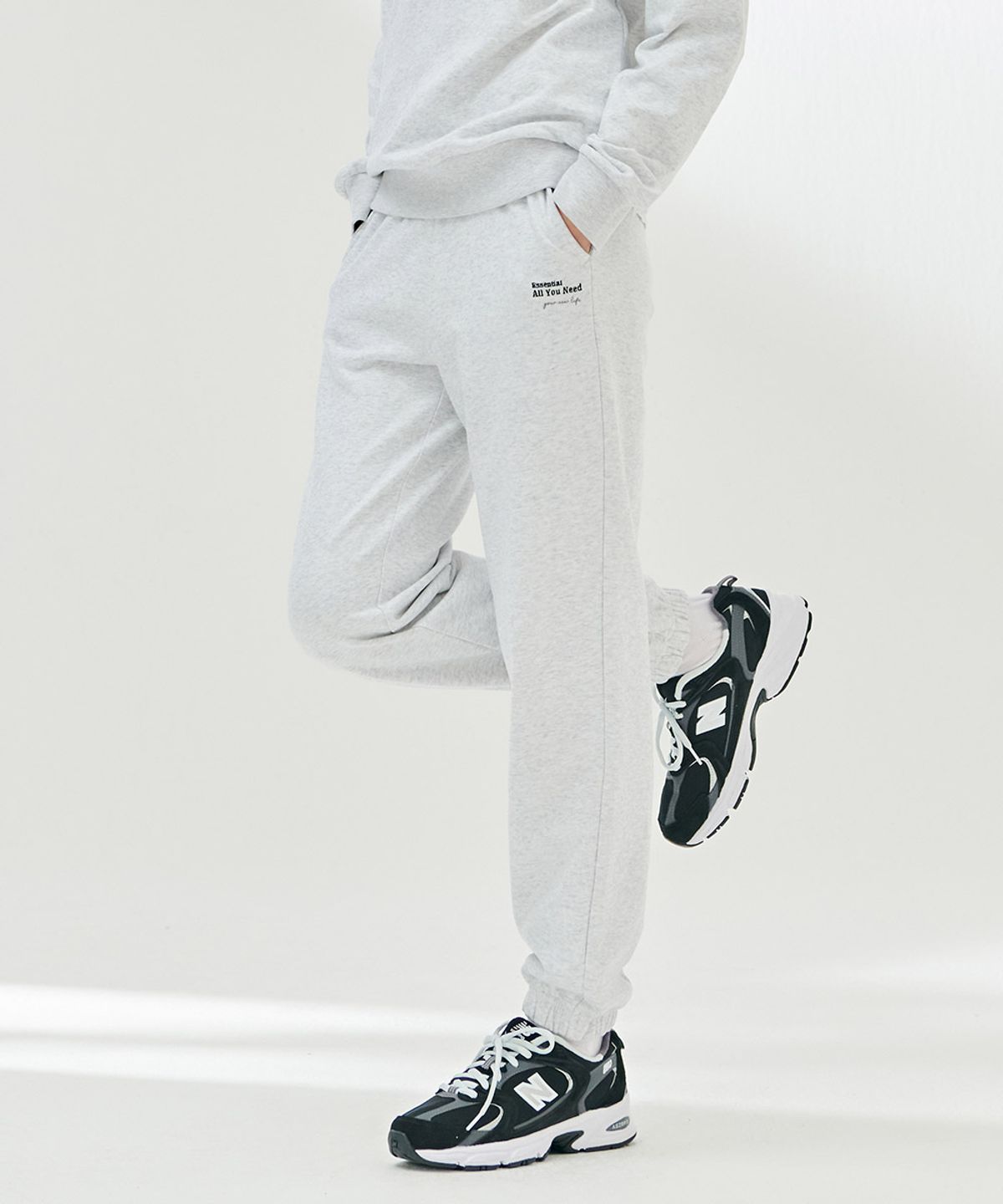 체이스컬트(CHASECULT) 공용 에센셜 조거 웜업 팬츠-DAZU7201B0E