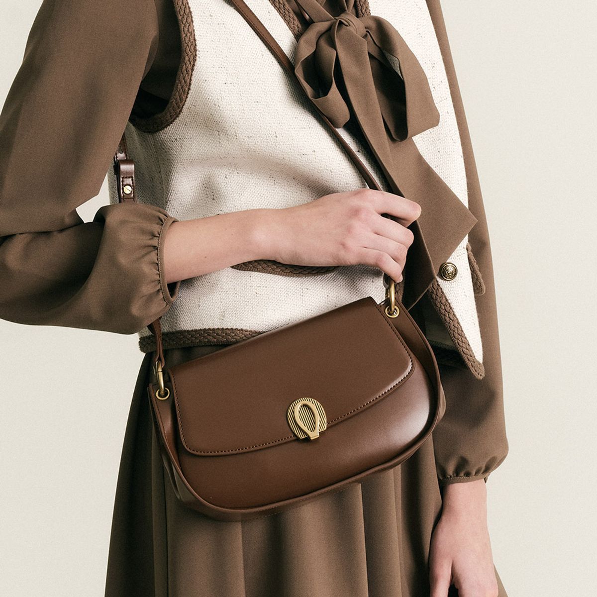 웬스데이딜라잇(WEDNESDAY DELIGHT) WD_Leather saddle handbag_BROWN