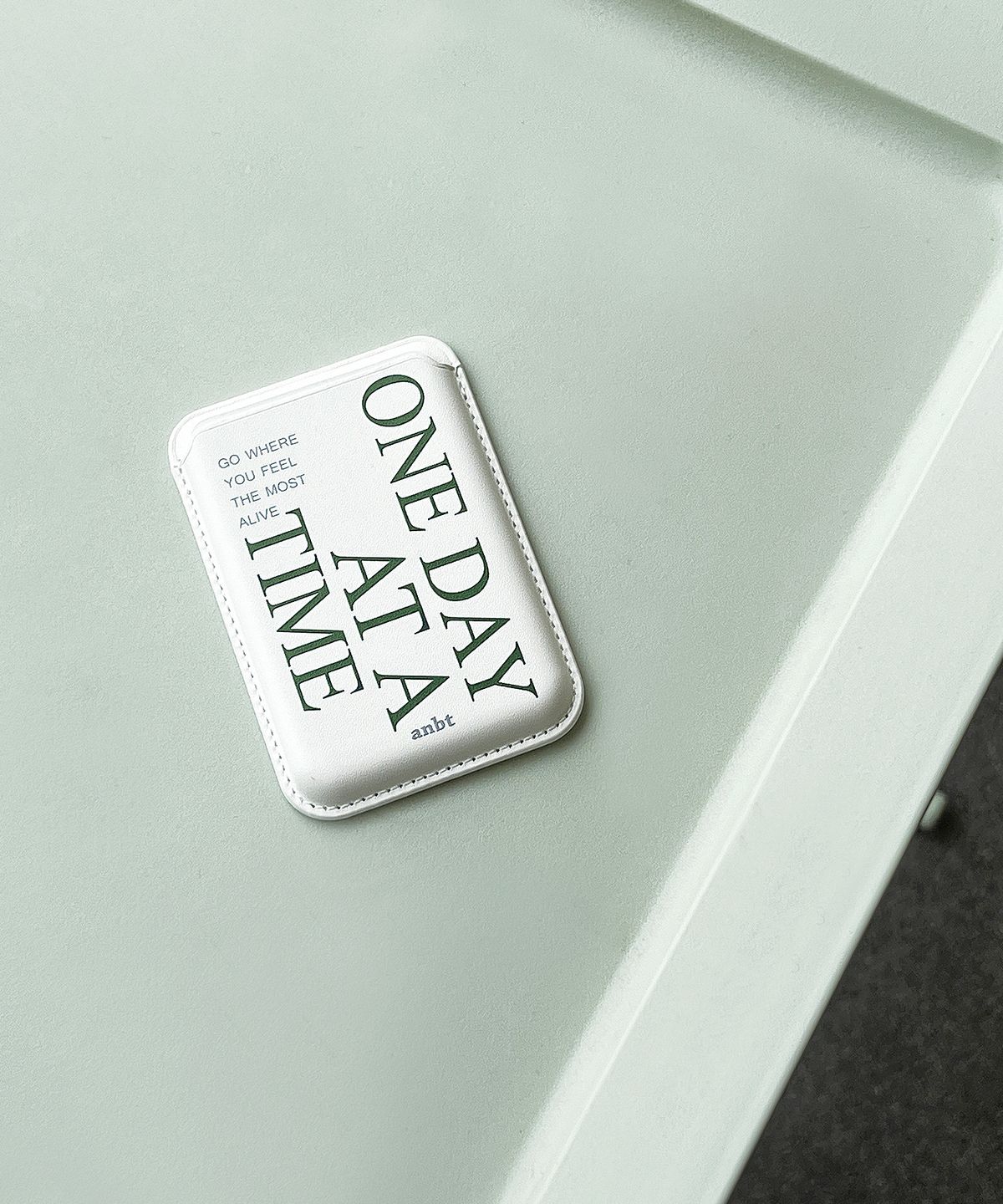 앤버튼(ANDBUTTON) 원데이 맥세이프 카드지갑