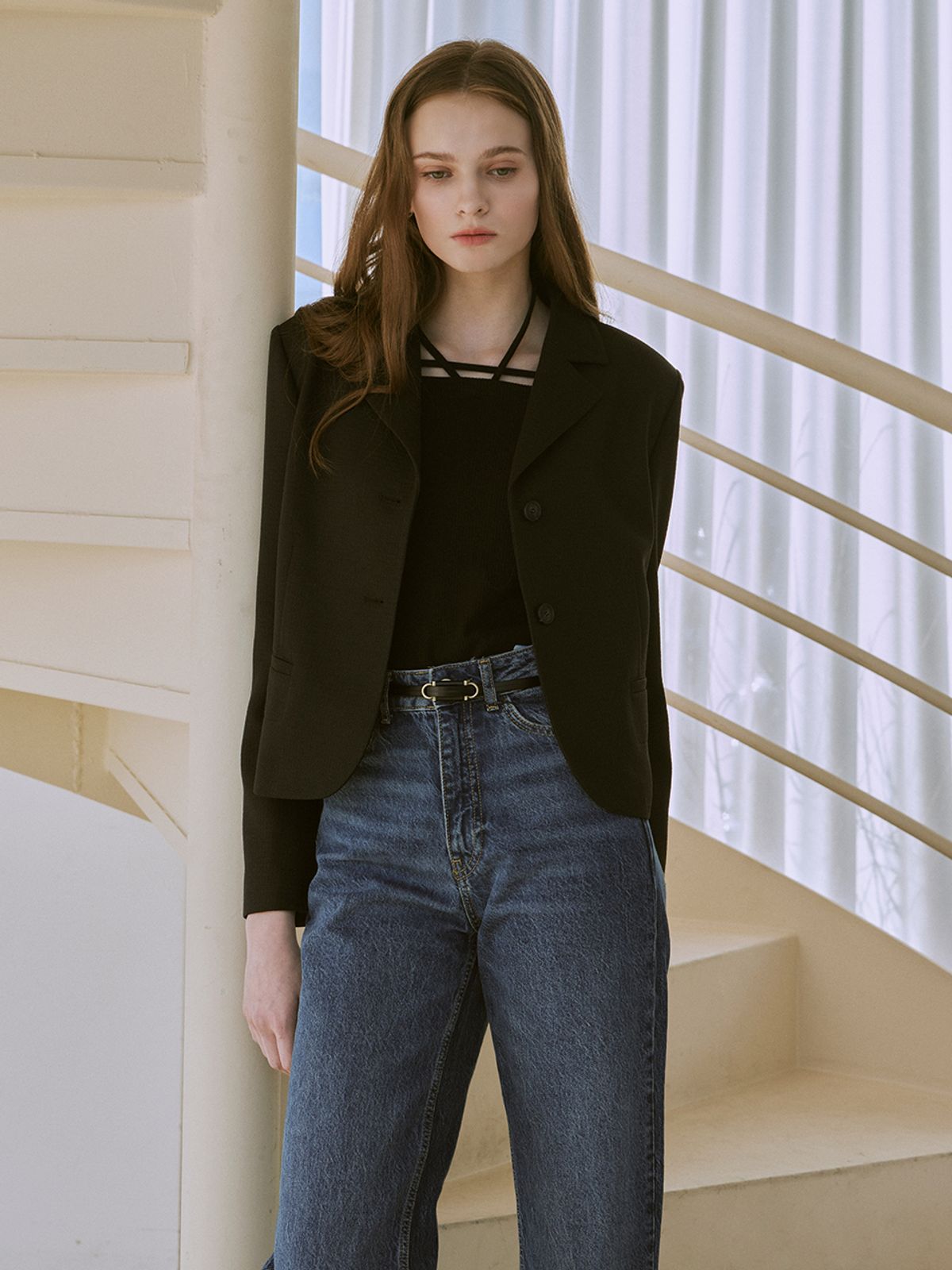헌치(HUNCH) Tailored semi crop jacket (2color)