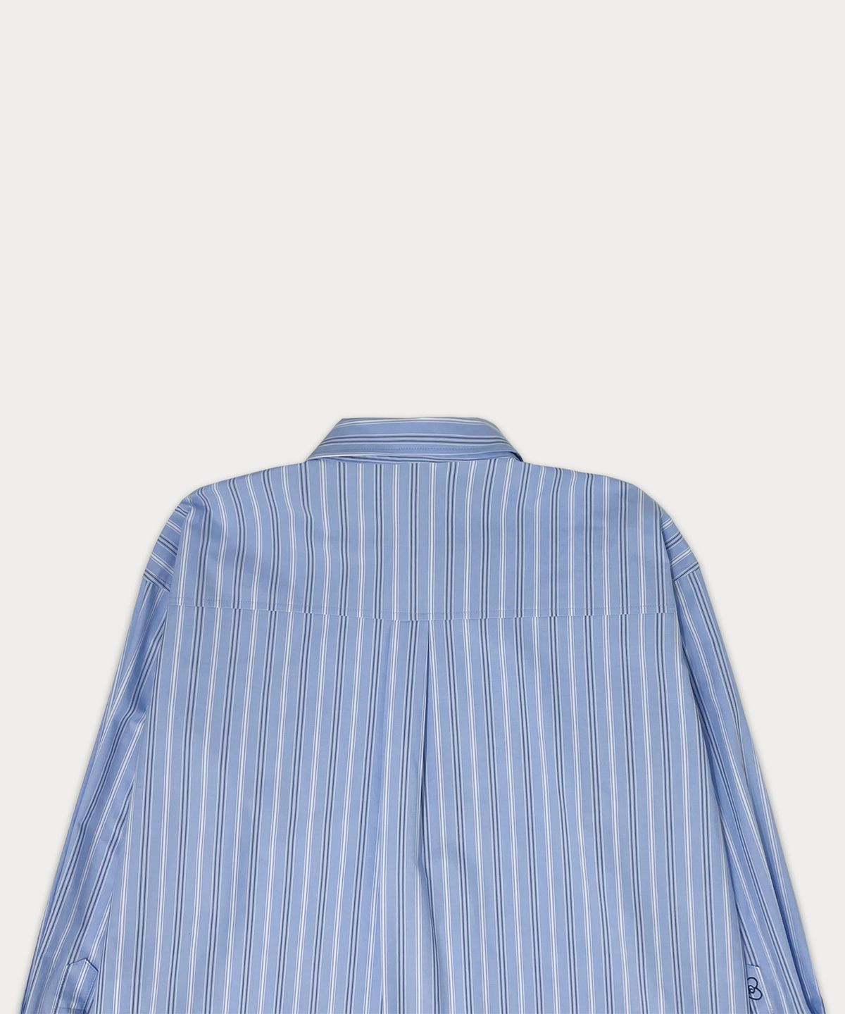 썸웨어버터(SOMEWHEREBUTTER) Classic stripe shirt - light blue