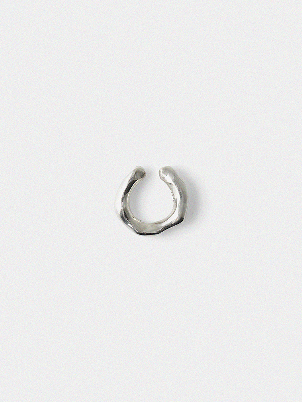 도우하브(DOUHAB) Bumpy simple ear cuff_Silver