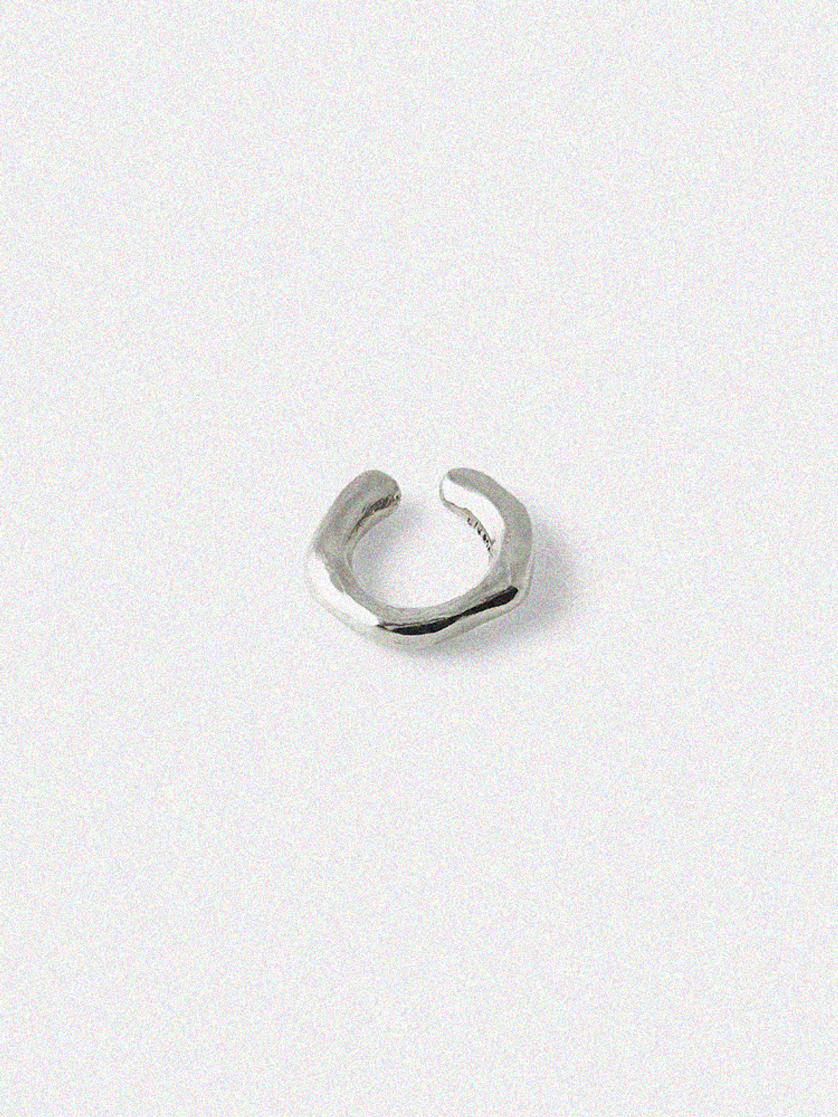 도우하브(DOUHAB) Bumpy simple ear cuff_Silver