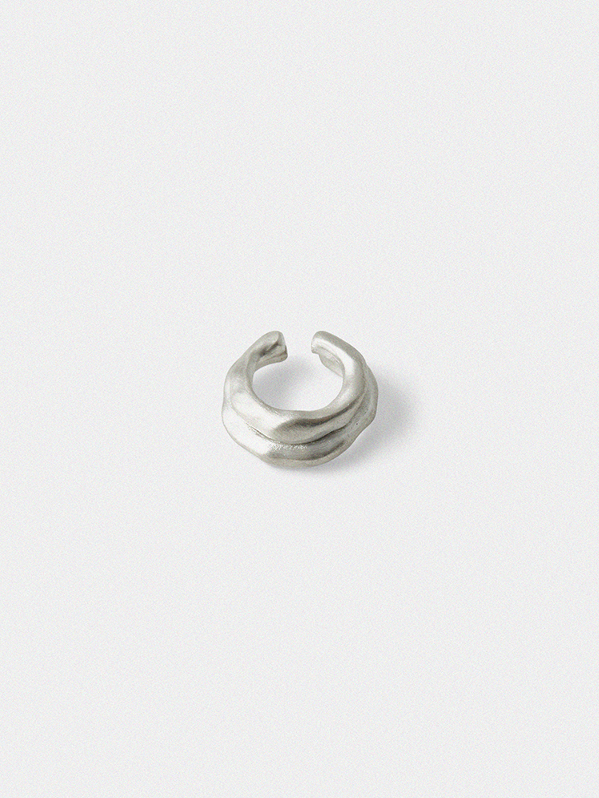 도우하브(DOUHAB) Heyuz double layered ear cuff_Matt silver