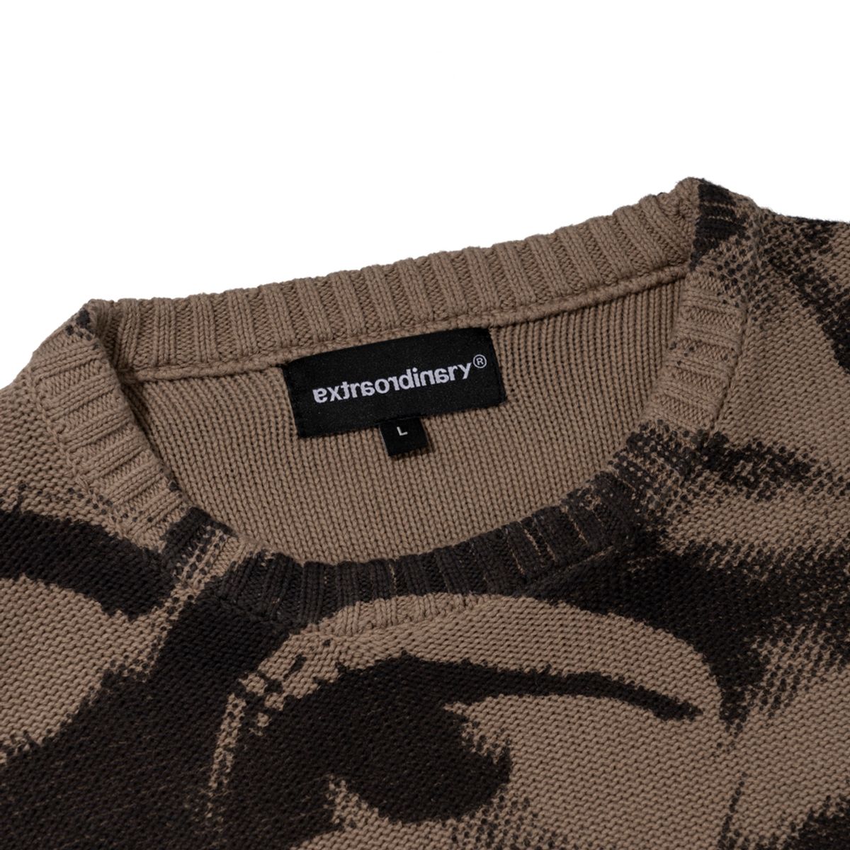 엑스트라오디너리(EXTRAORDINARY) EYES PRINTING SWEATER  BEIGE