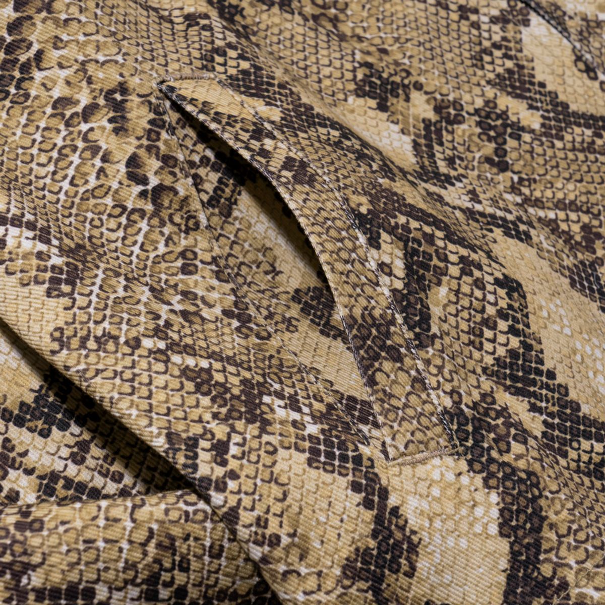 엑스트라오디너리(EXTRAORDINARY) PYTHON TRUCKER JACKET  SPECIAL