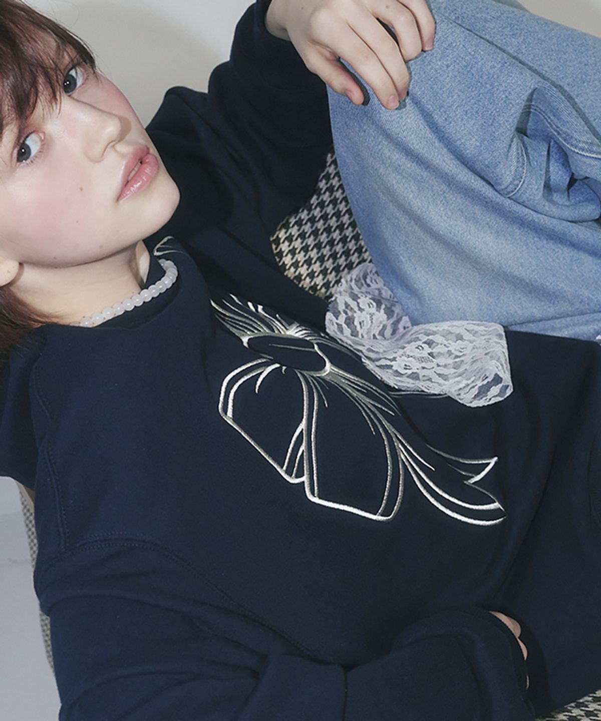 론론(RONRON) BIG RIBBON LINE SWEATSHIRT NAVY