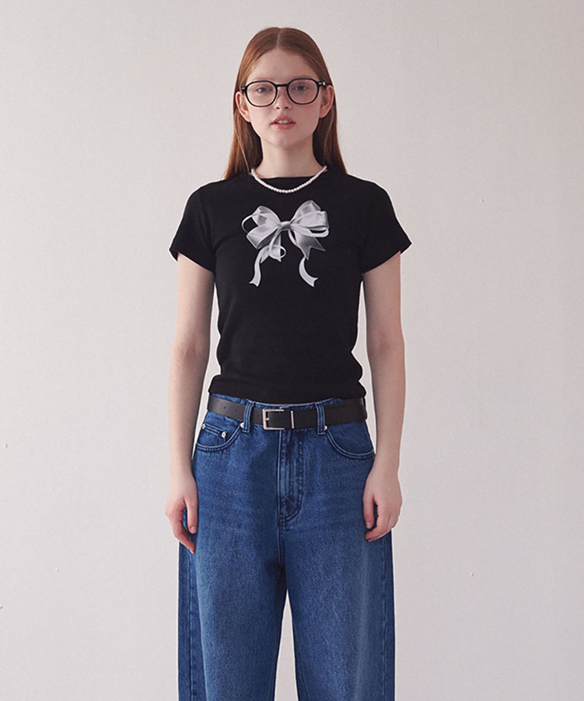 론론(RONRON) DOUBLE RIBBON SLIM CROP T SHIRT BLACK SILVER