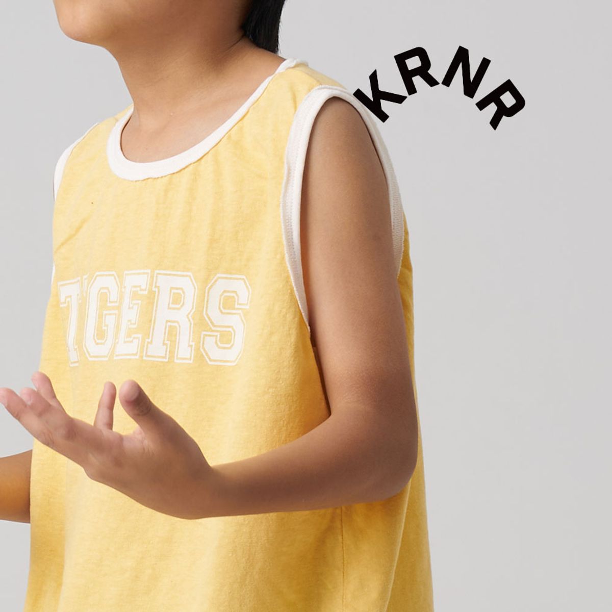 쿠르나르(KRNR) 민소매 타이거 나시