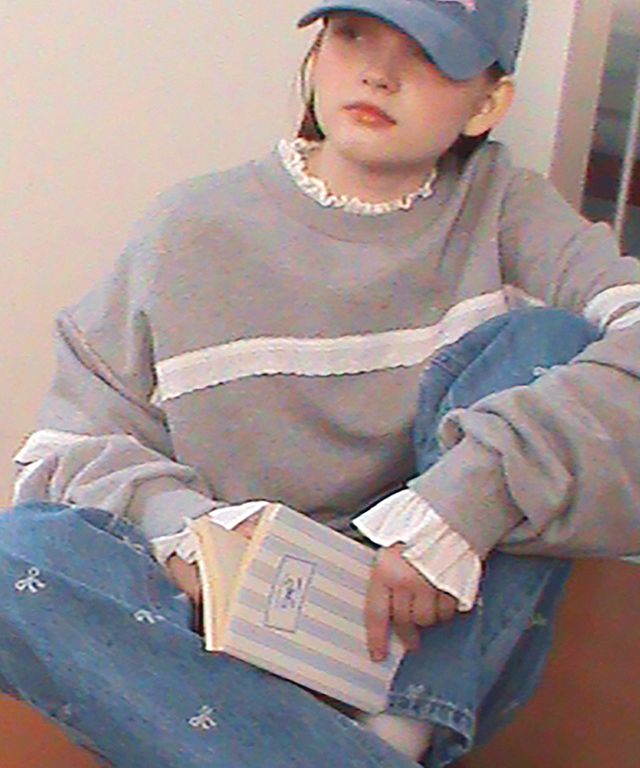【RONRON】24SS RIBBON PRINTED DENIM HALF PANTS LIGHT BLUE RIBBON PRINTED DENIM HALF PANTS LIGHT BLUE - RONRON 론론