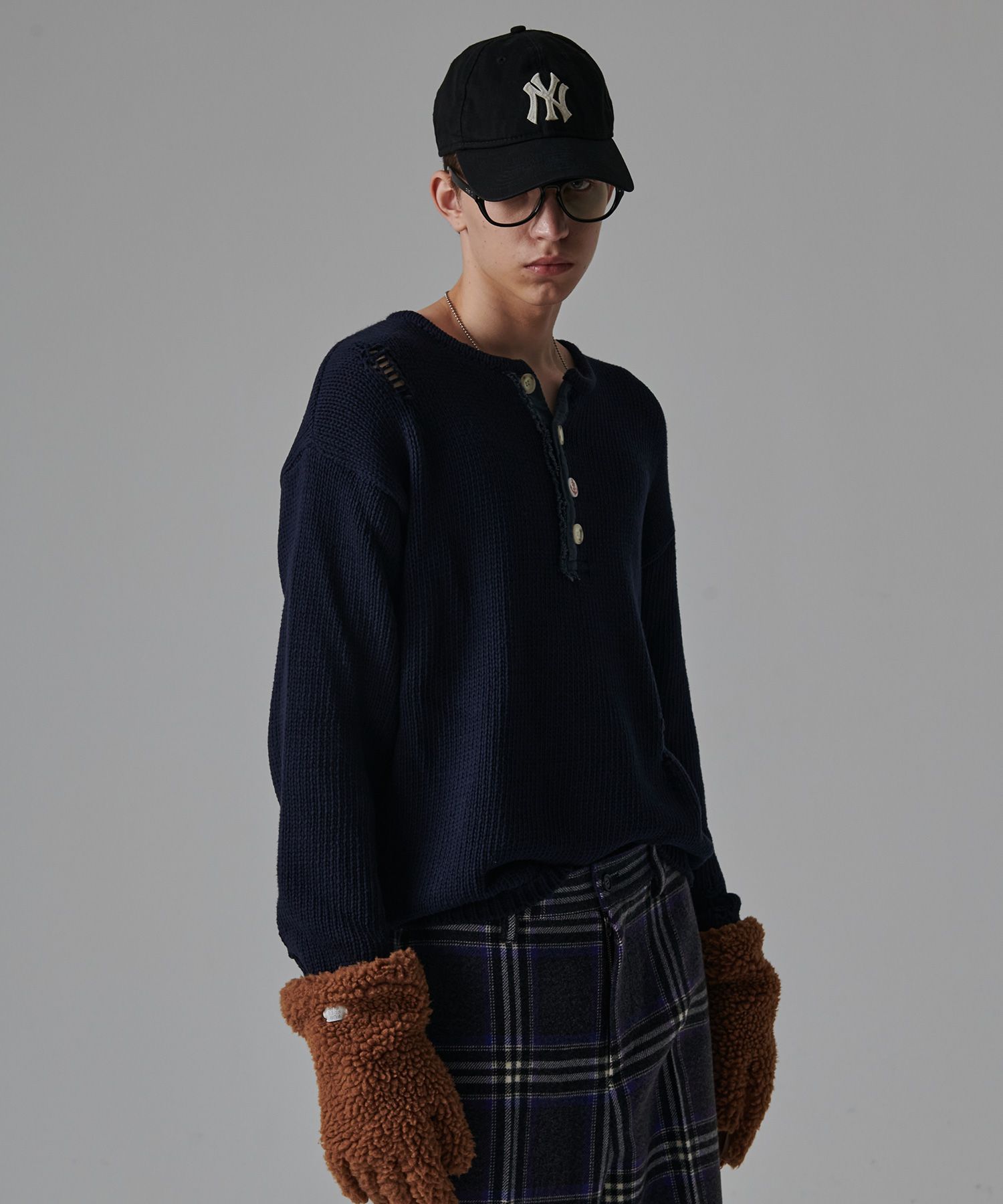BEYOND CLOSET♥cotton damaged detail henley knit Designer fashion, Seoul-fully created | W Concept