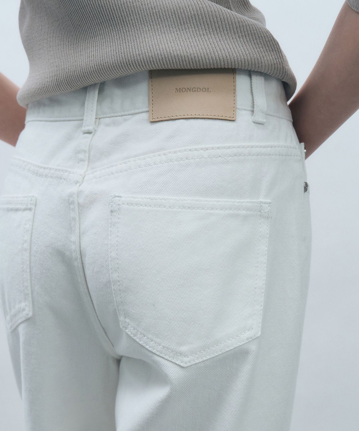 몽돌(MONGDOL) 화이트 데님 스트레이트 팬츠 MDPT054WHITE