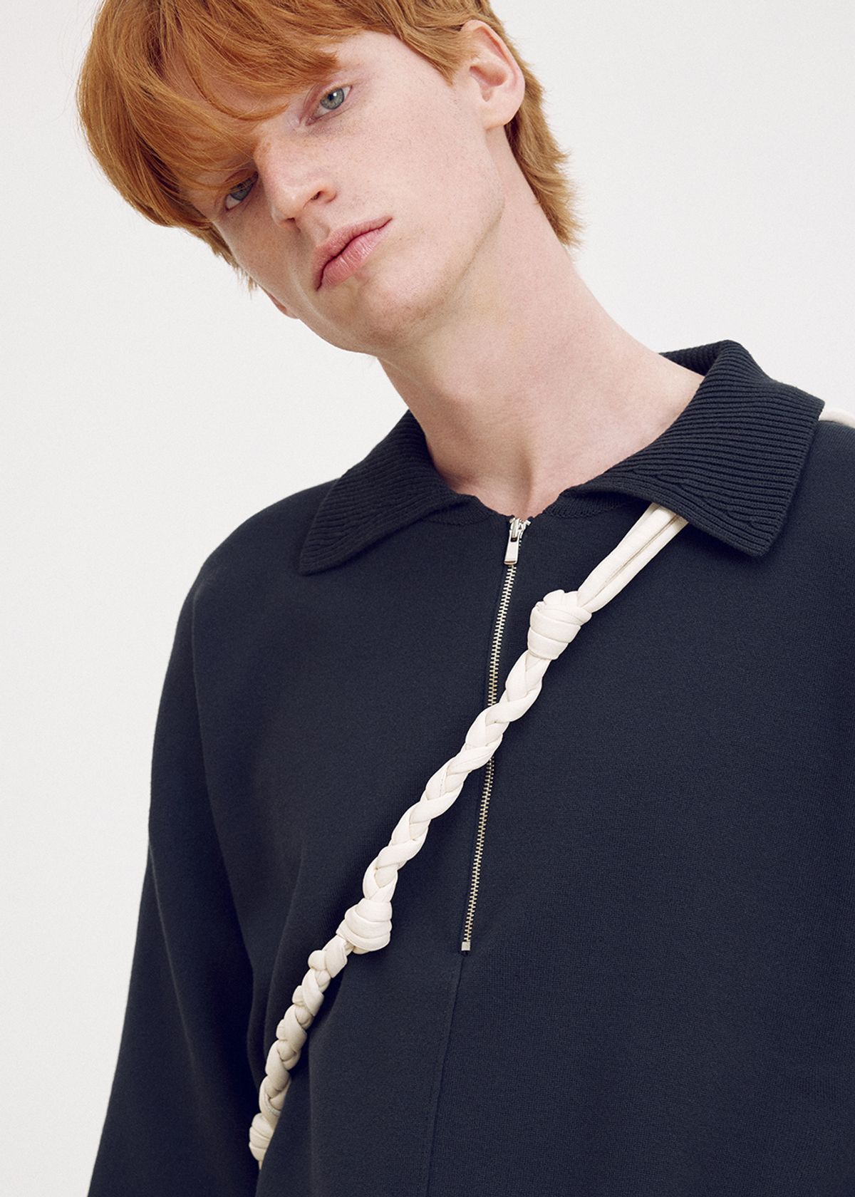 우마뭉(UMARMUNG) Elastic viscos half zipup pullover_Graphite
