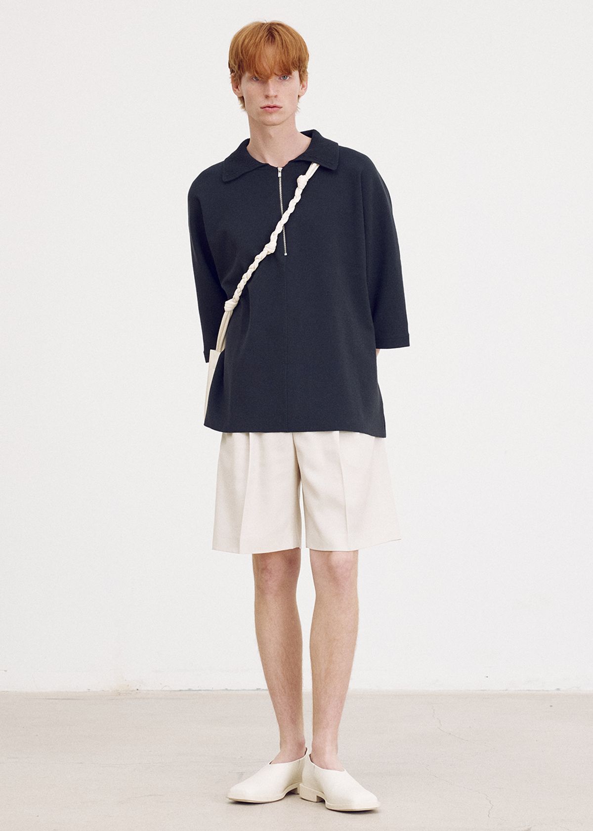 우마뭉(UMARMUNG) Elastic viscos half zipup pullover_Graphite