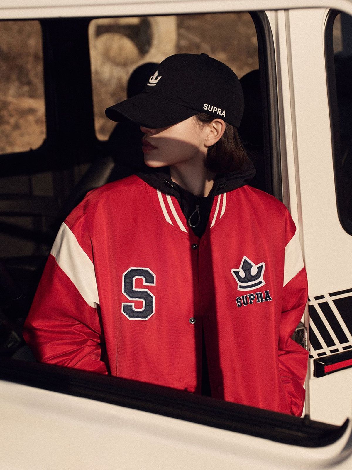 수프라(SUPRA) 바시티 숄더 블록 나일론 바시티 자켓(RED)