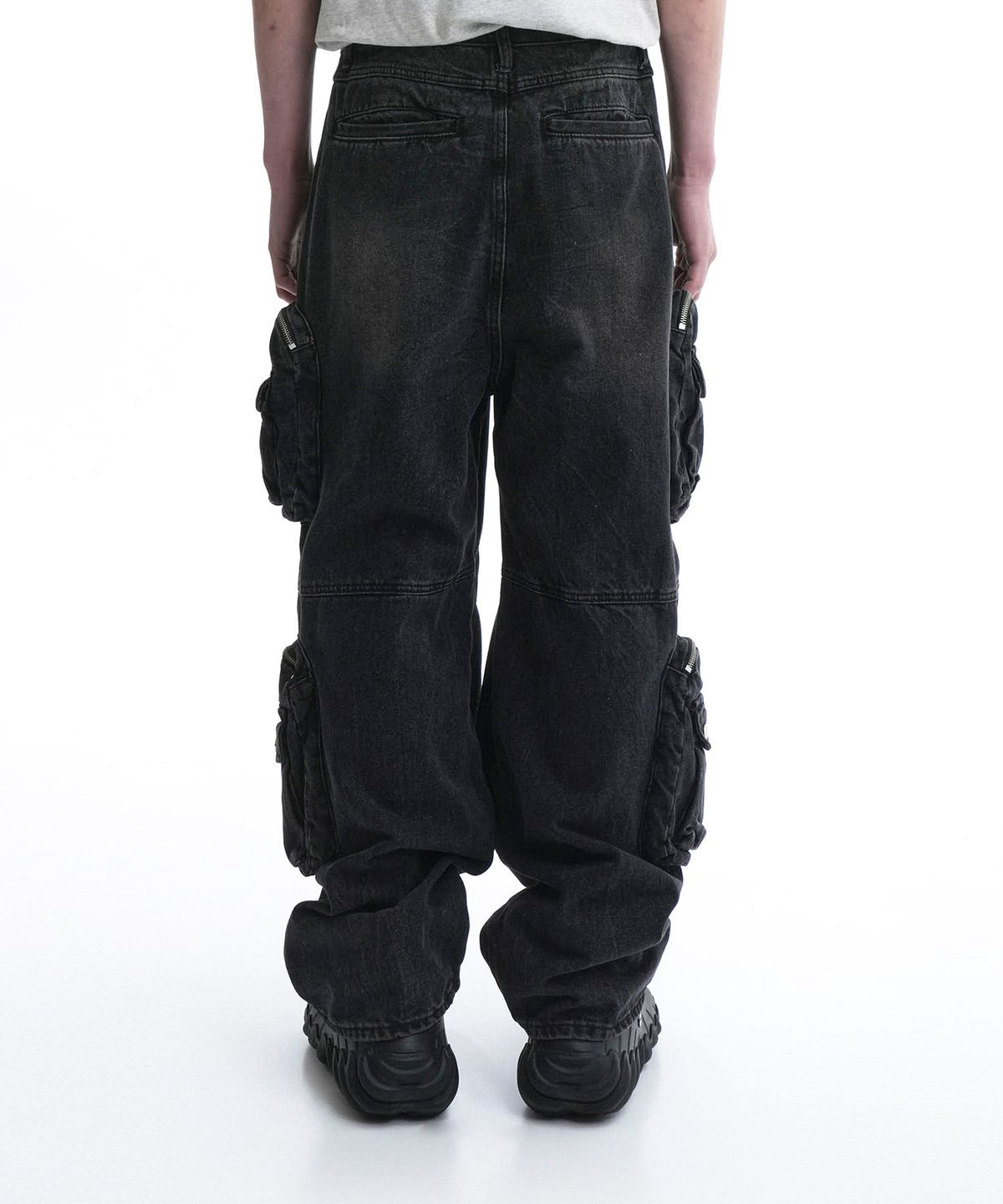오픈야드(오와이)(OPENYARD(OY)) FOURTEEN CARGO POCKETS WASHED JEANS-BLACK
