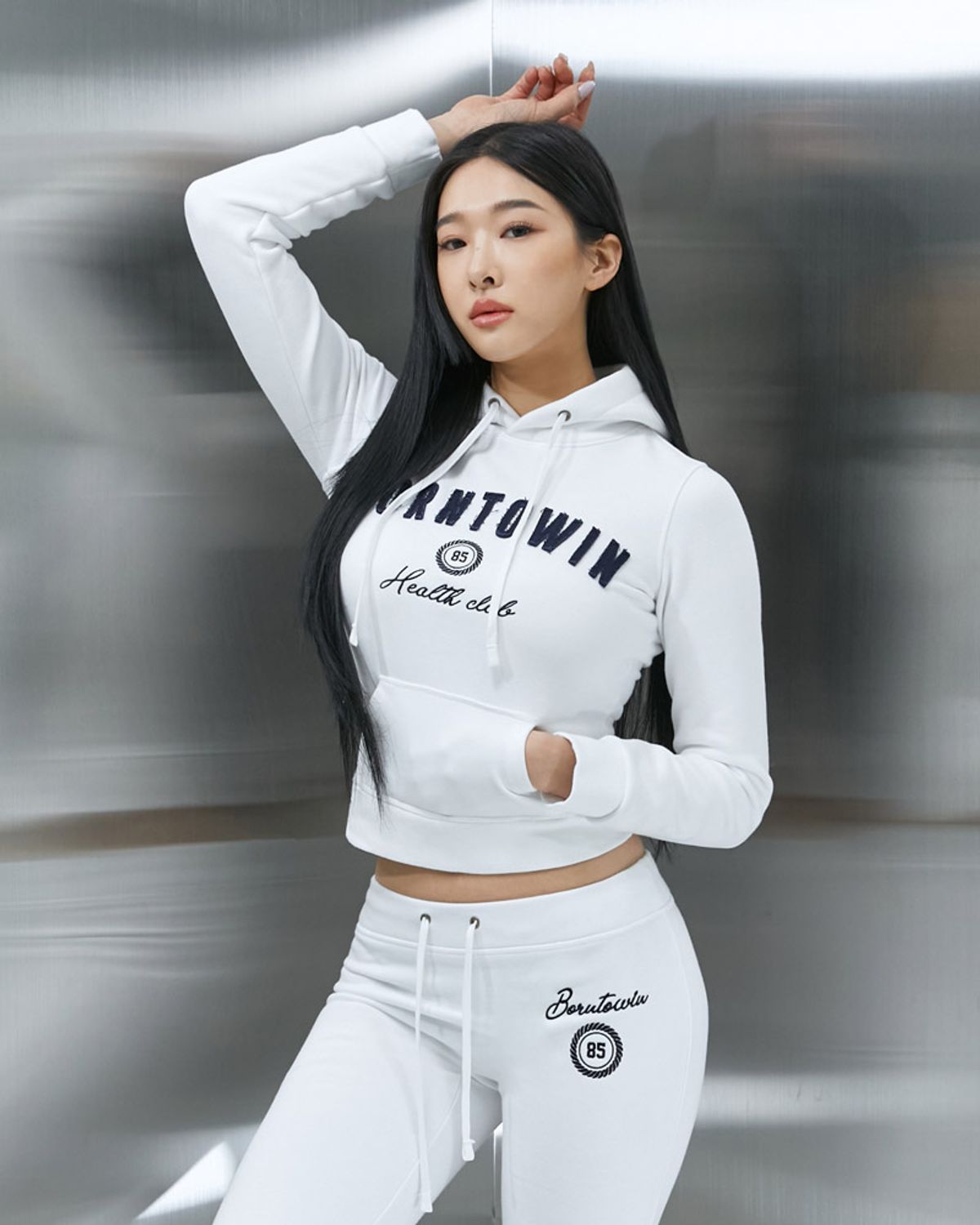 본투윈(BORN TO WIN) BORNTOWIN PATCH SLIM FIT HOODIE [WHITE]