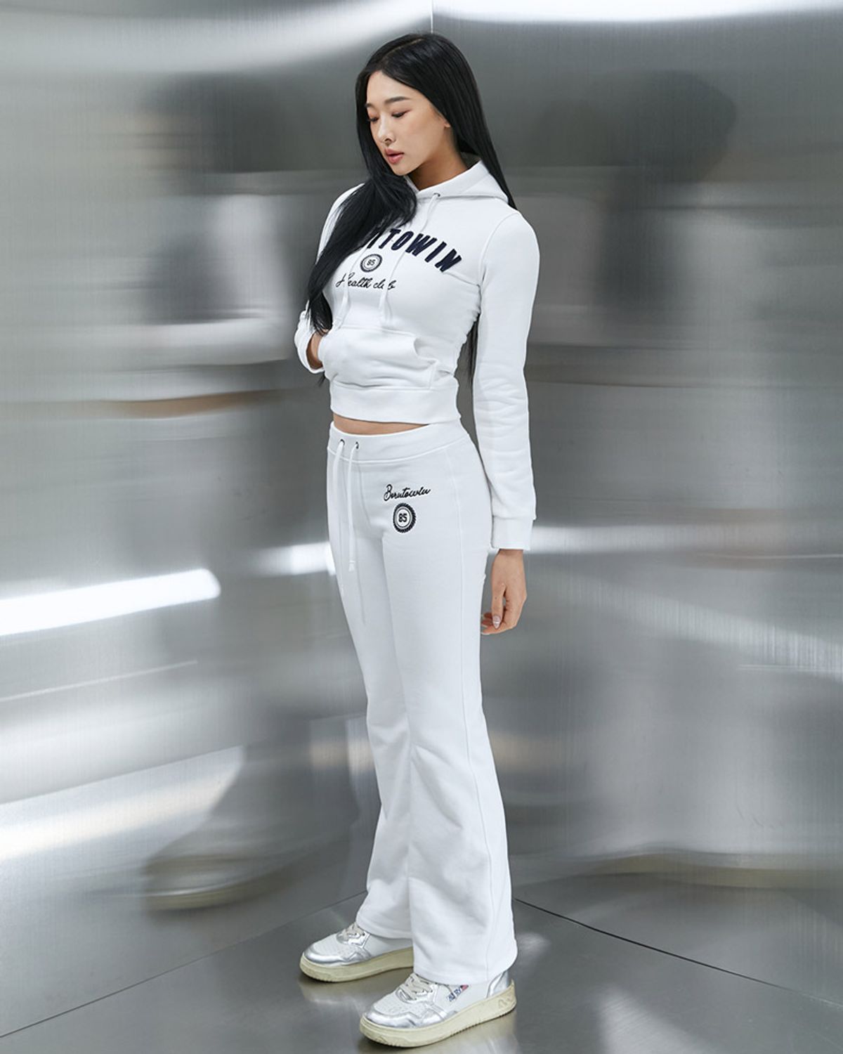 본투윈(BORN TO WIN) BORNTOWIN PATCH SLIM FIT HOODIE [WHITE]
