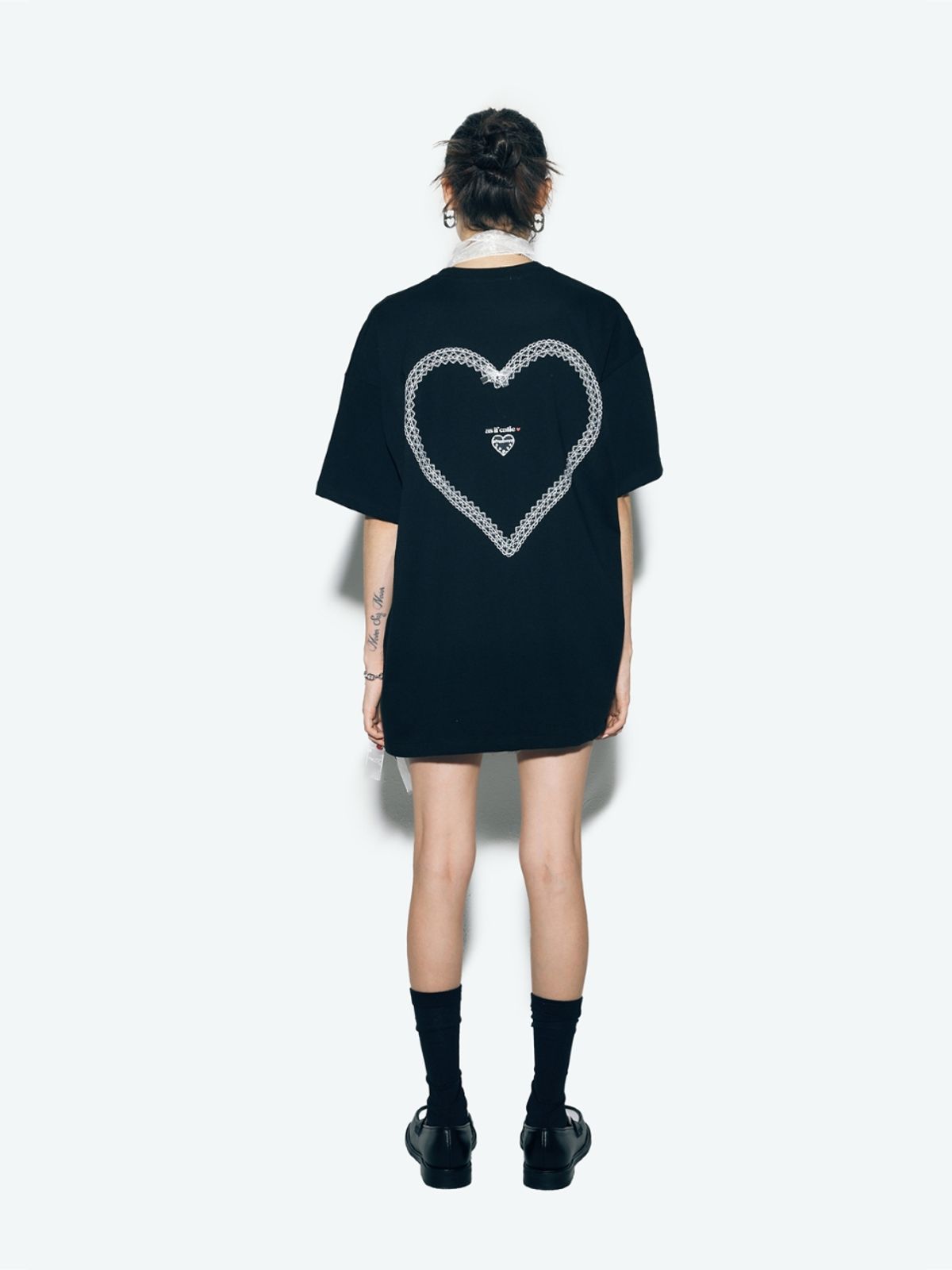 에즈이프 캘리(ASIF CALIE) LACE HEART OVERSIZED T-SHIRT BLACK