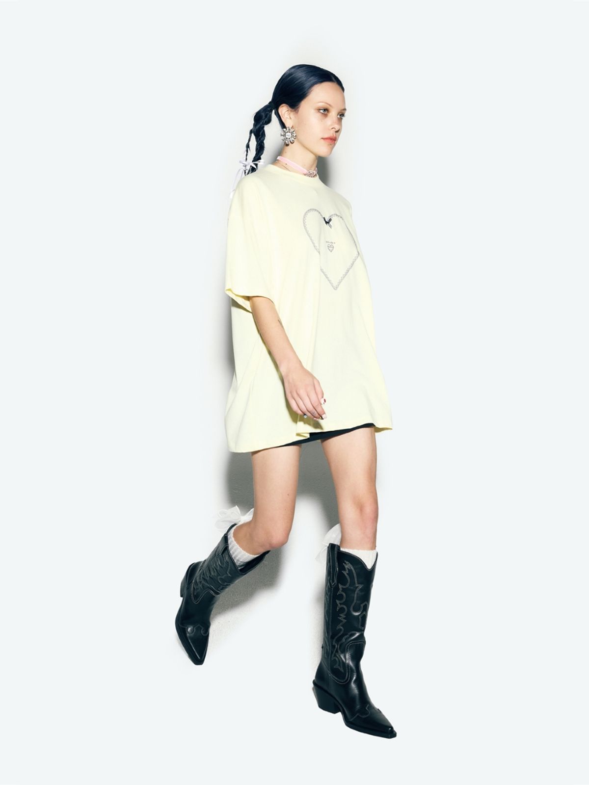 에즈이프 캘리(ASIF CALIE) LACE HEART OVERSIZED T-SHIRT YELLOW
