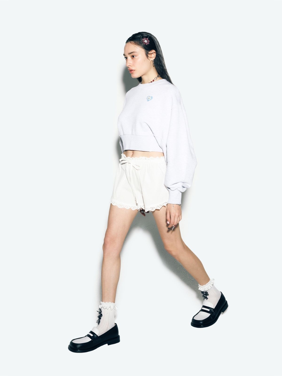 에즈이프 캘리(ASIF CALIE) CROP SWEATSHIRT WHITEMELANGE