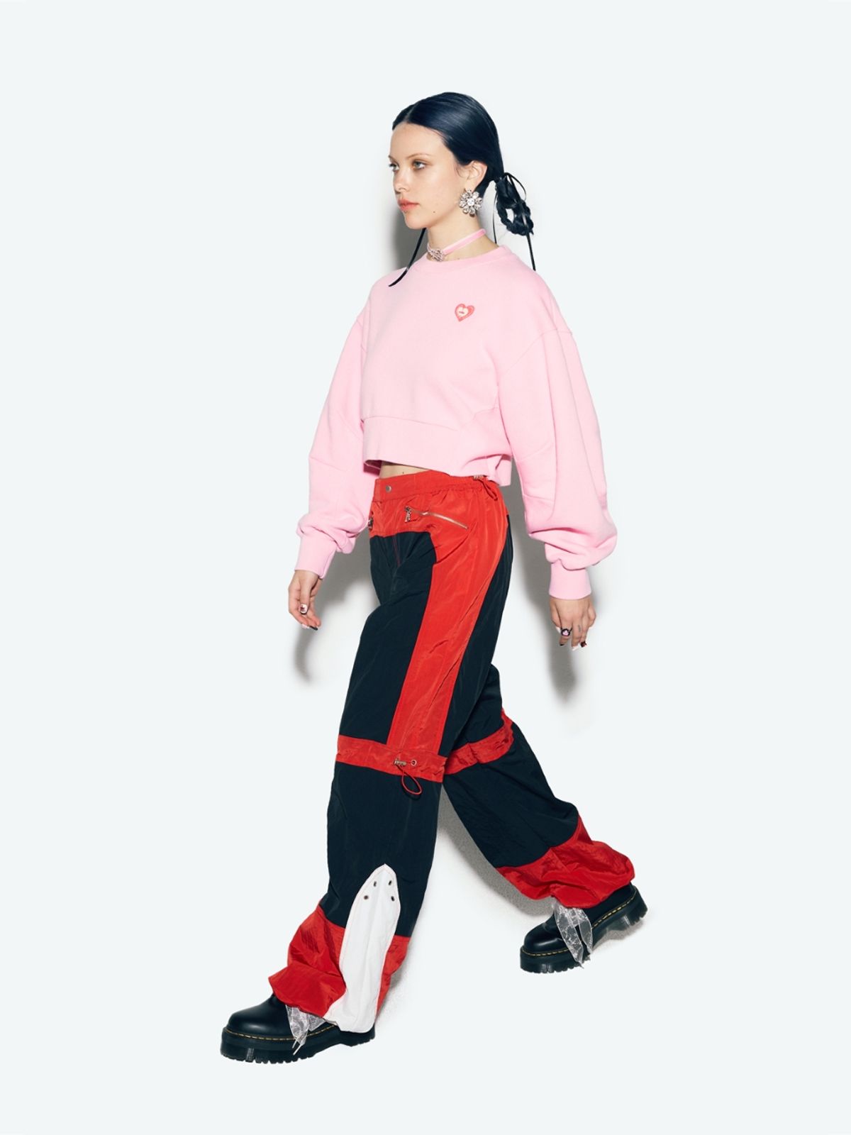 에즈이프 캘리(ASIF CALIE) CROP SWEATSHIRT PINK