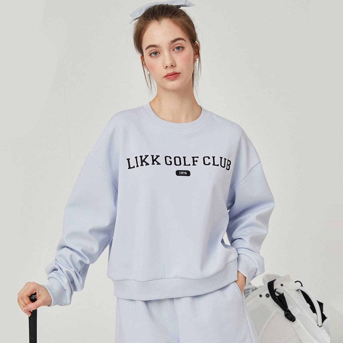 릭크(LIKK) 레터링 포인트 립 티셔츠(스카이블루)_L4A1-TS07C