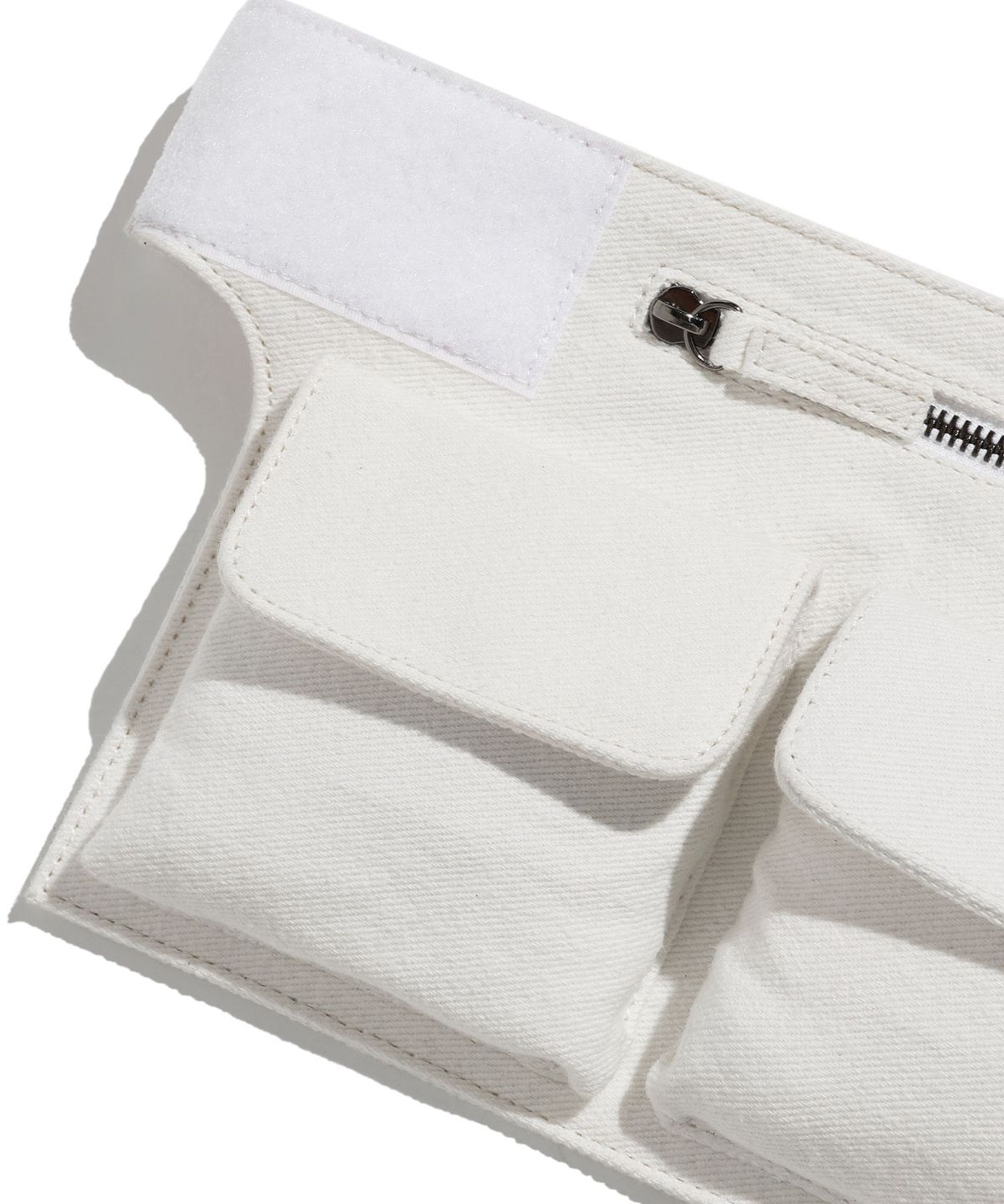 나이스고스트클럽(NICEGHOSTCLUB) FFATS BELT BAG_WHITE(NG2ESUAB42A)